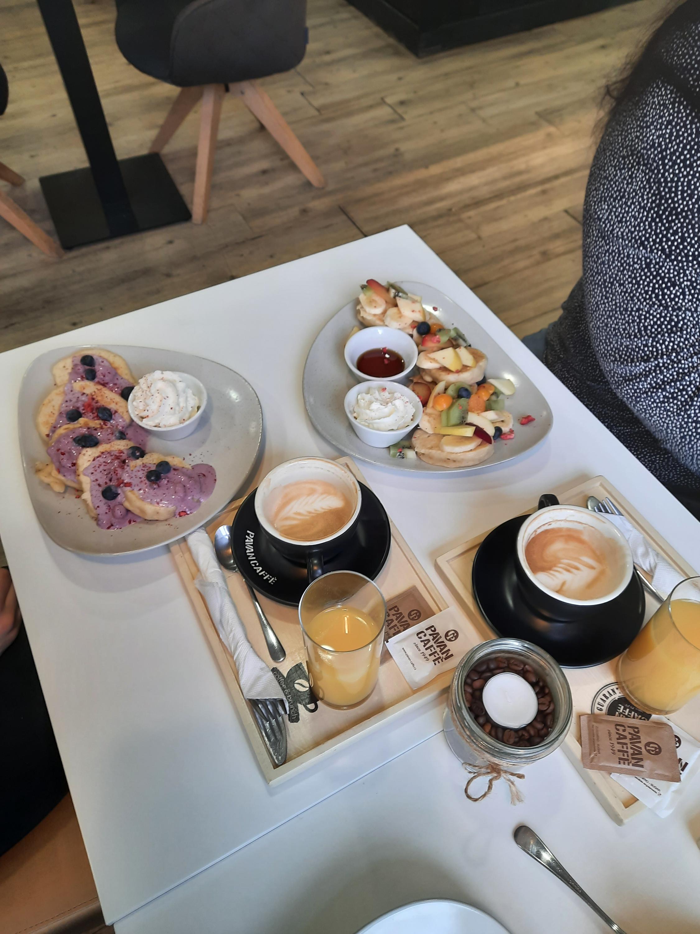 Enjoy coffee & brunch foto 5