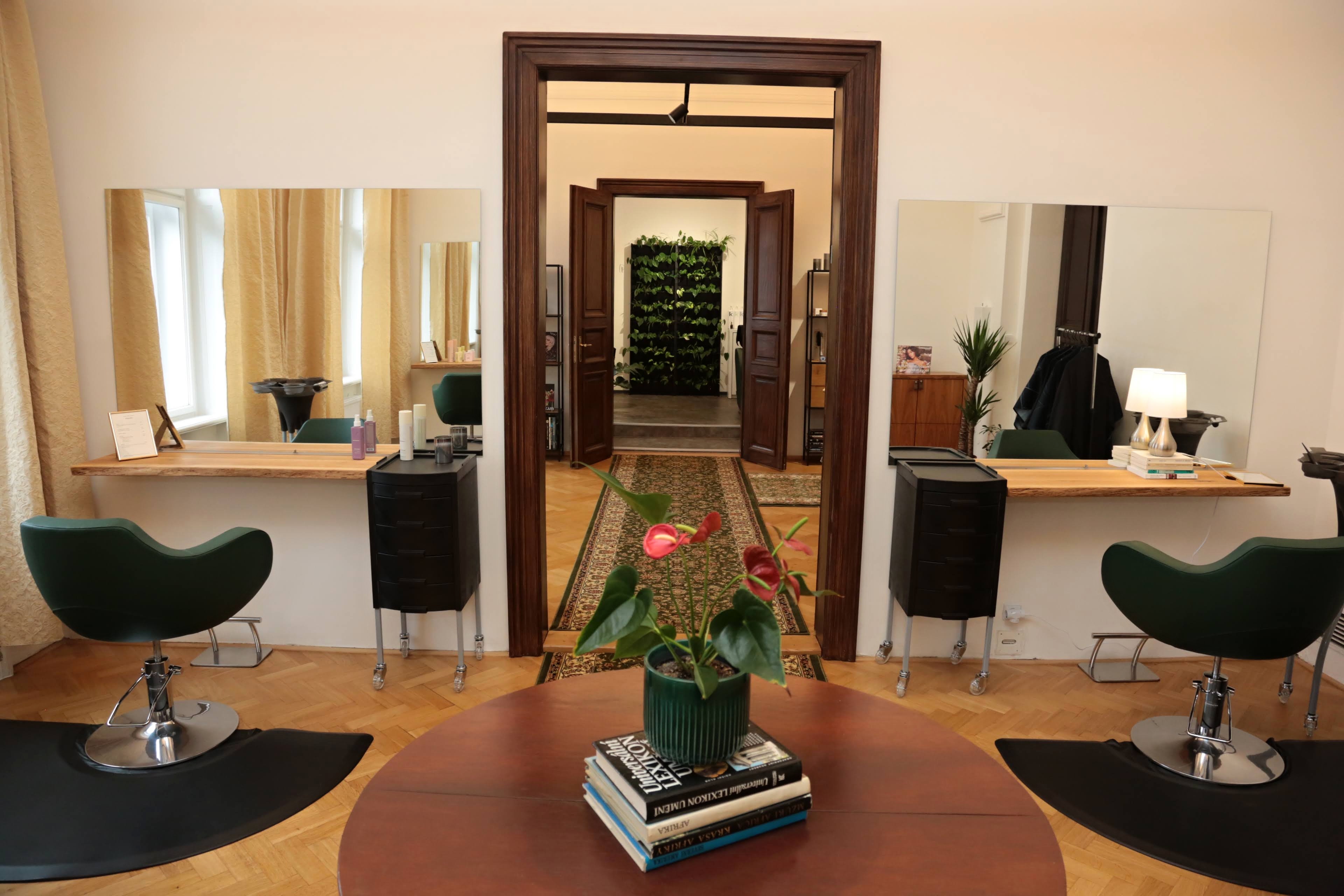 Salon Pepíno Hubálek foto 1