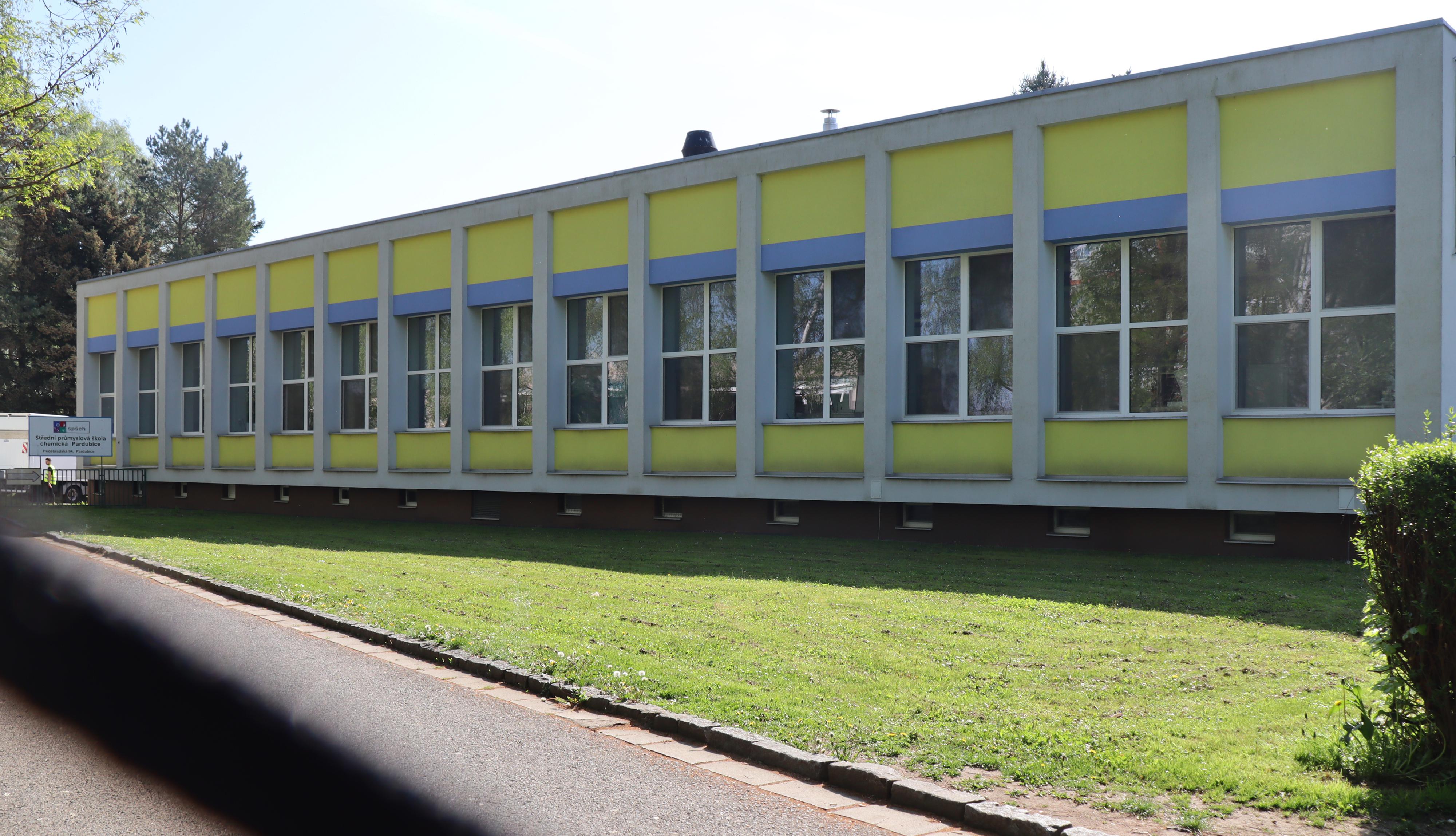 Střední průmyslová škola chemická Pardubice foto 2