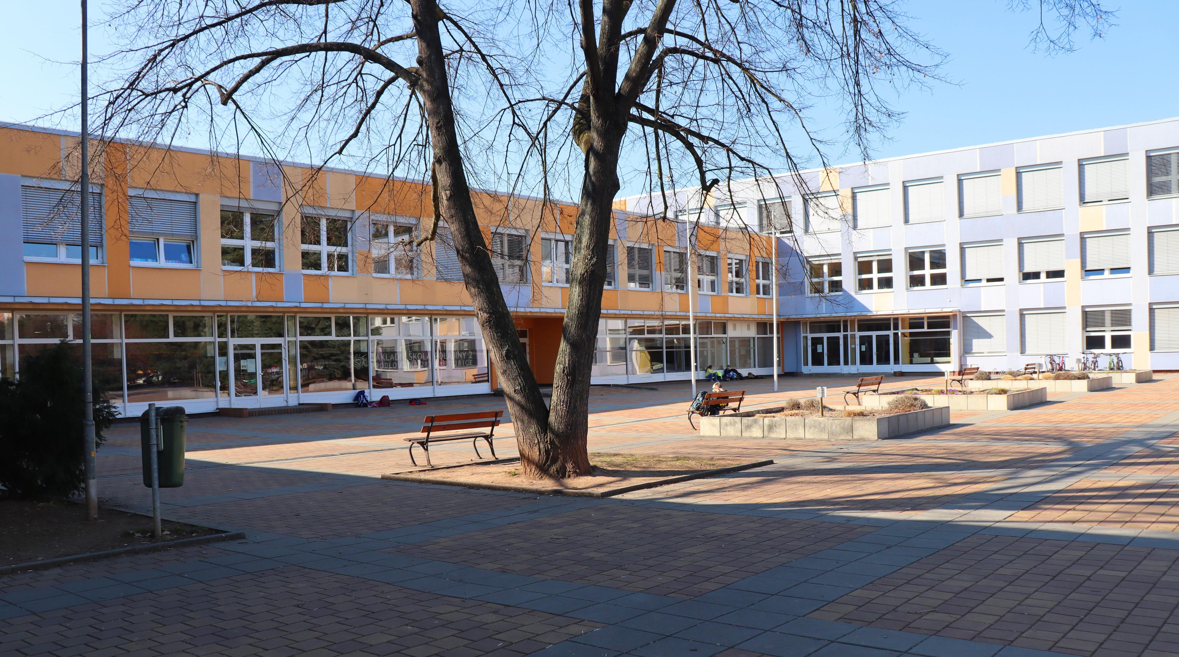 ZŠ Pardubice-Polabiny, Prodloužená foto 2
