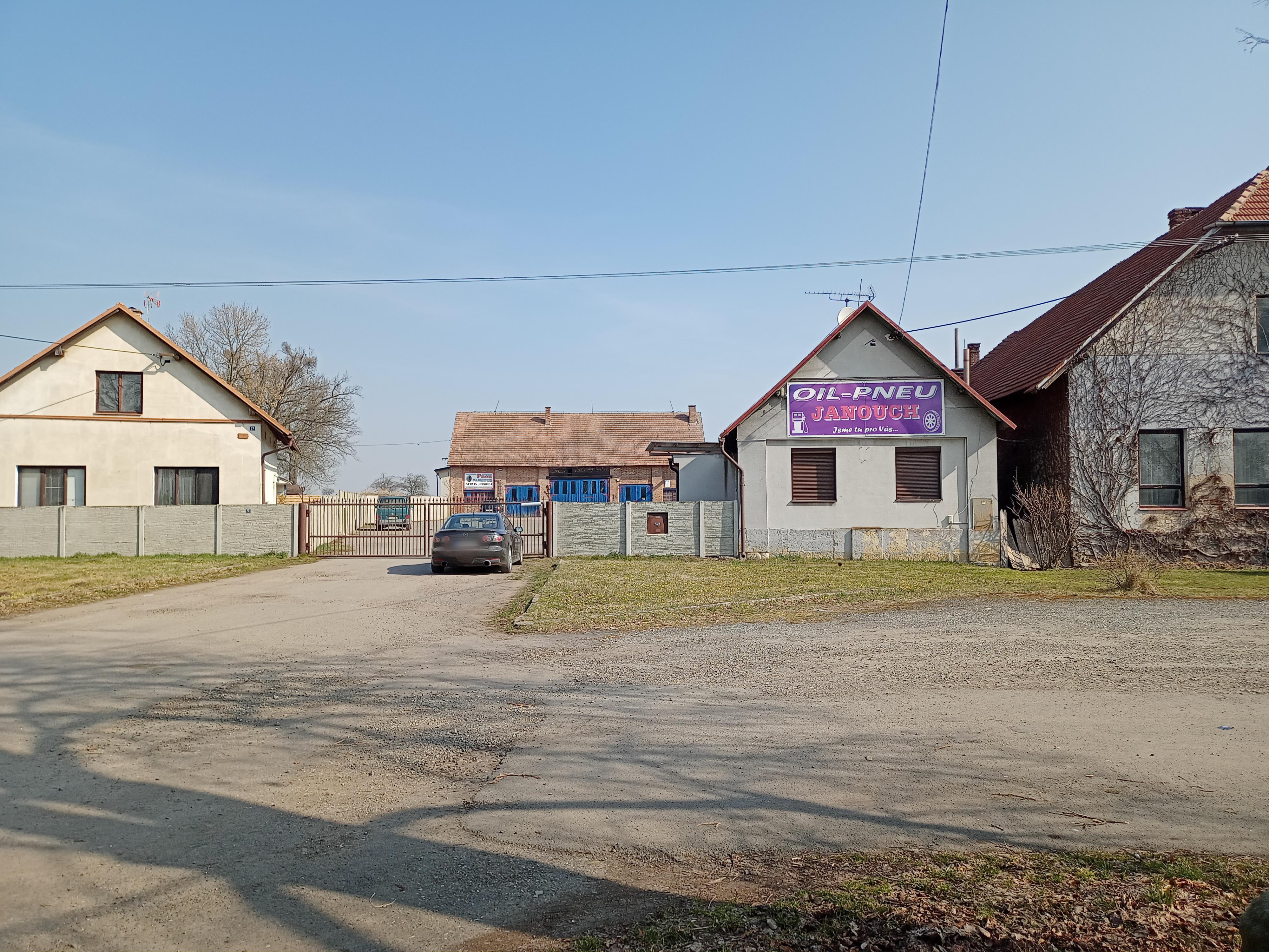 Aleš Janouch - Čerpací stanice