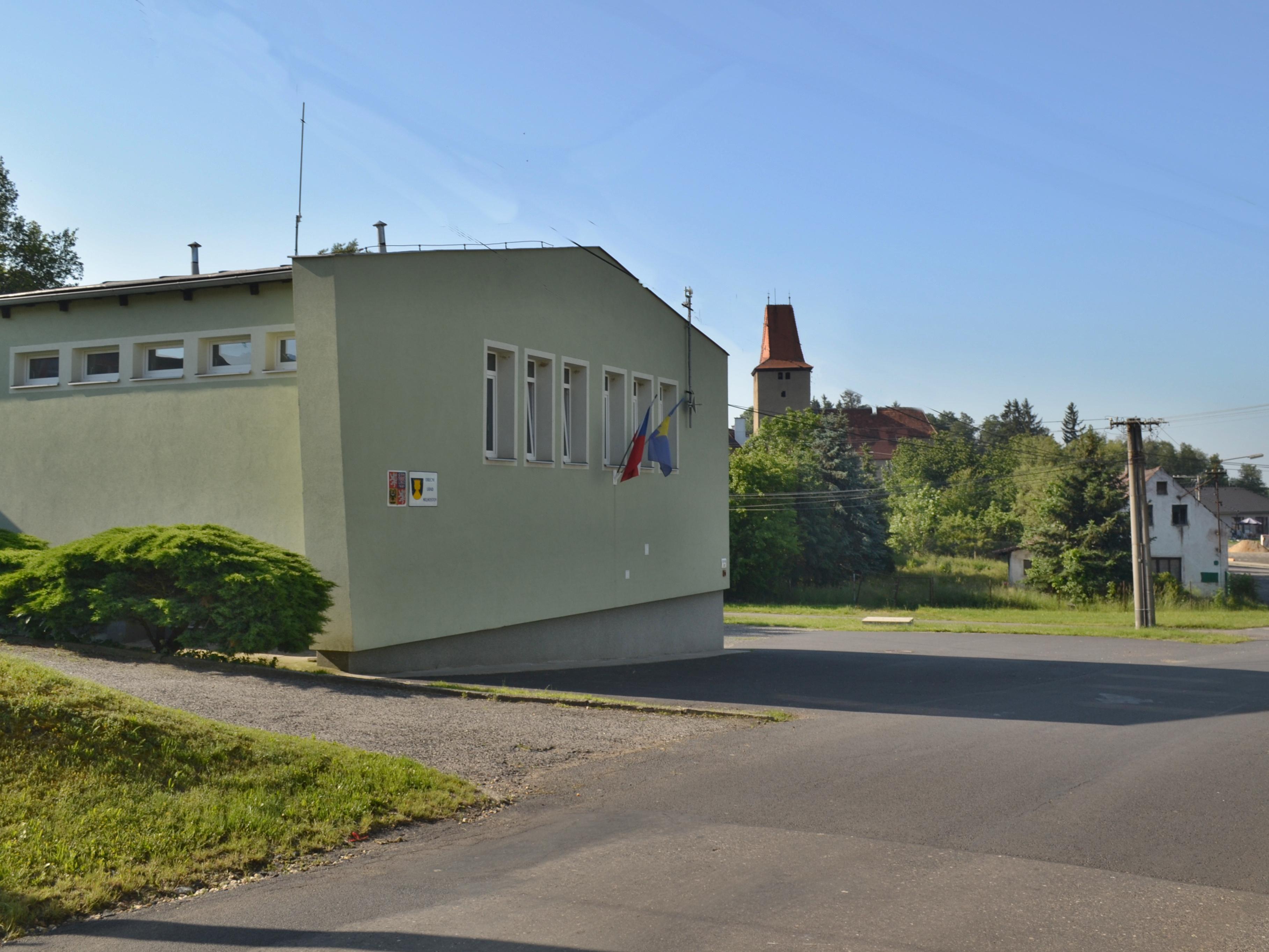Milhostov - obecní úřad foto 2