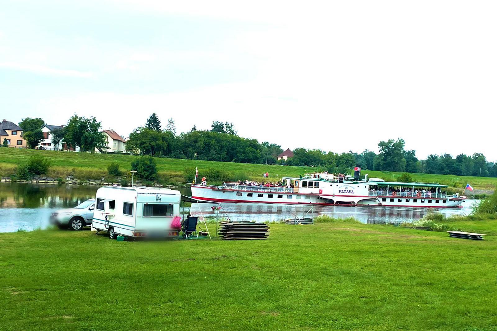 Autocamp Obora Veltrusy