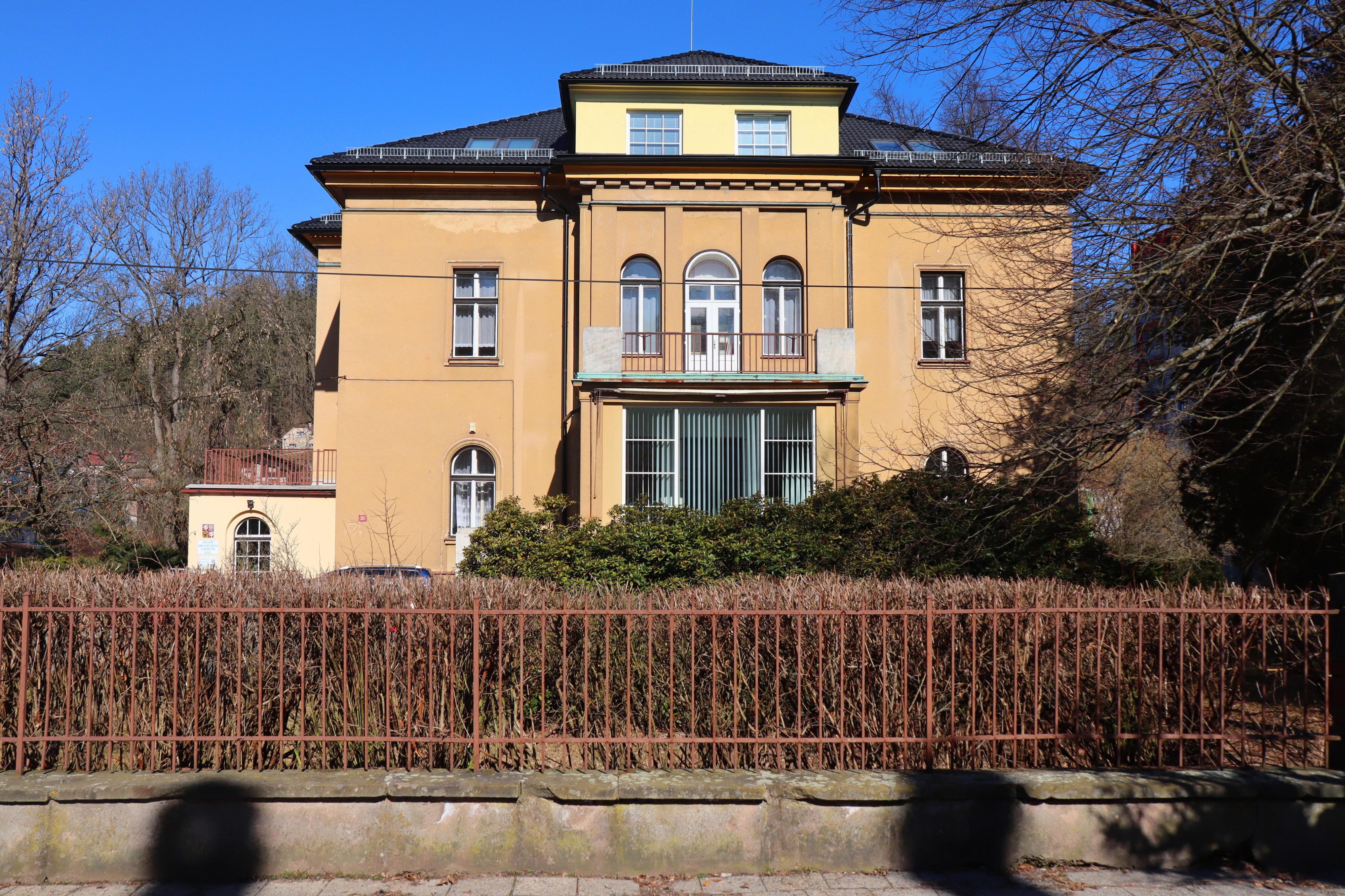 Základní umělecká škola A. M. Buxton, Úpice foto 2