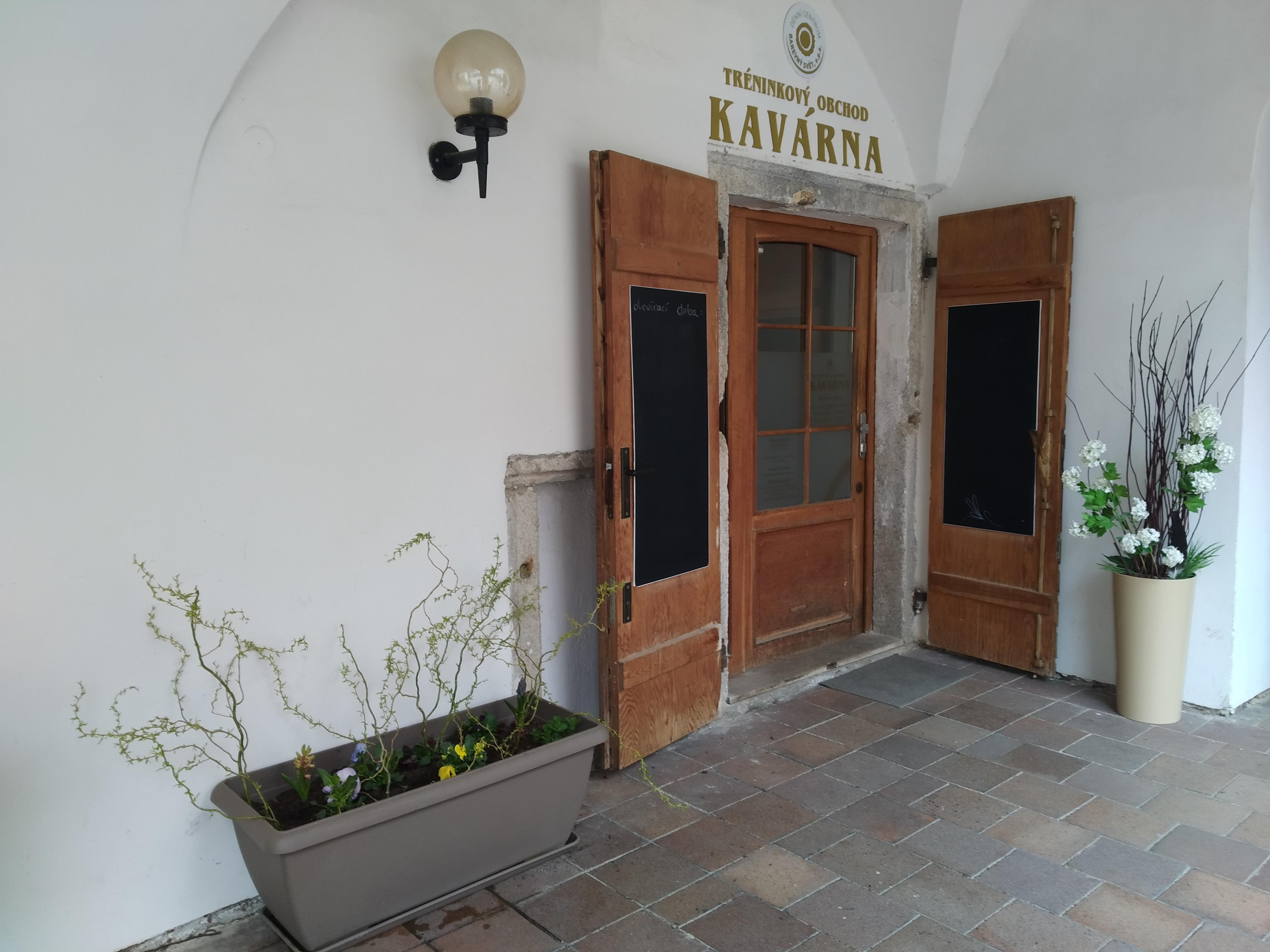 Kavárna a obchod Barevný svět