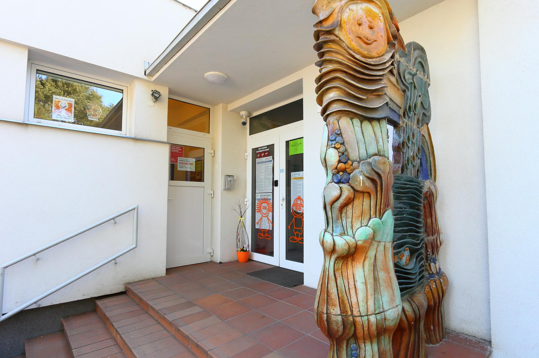 Knihovna Prštné, pobočka Krajské knihovny Františka Bartoše ve Zlíně