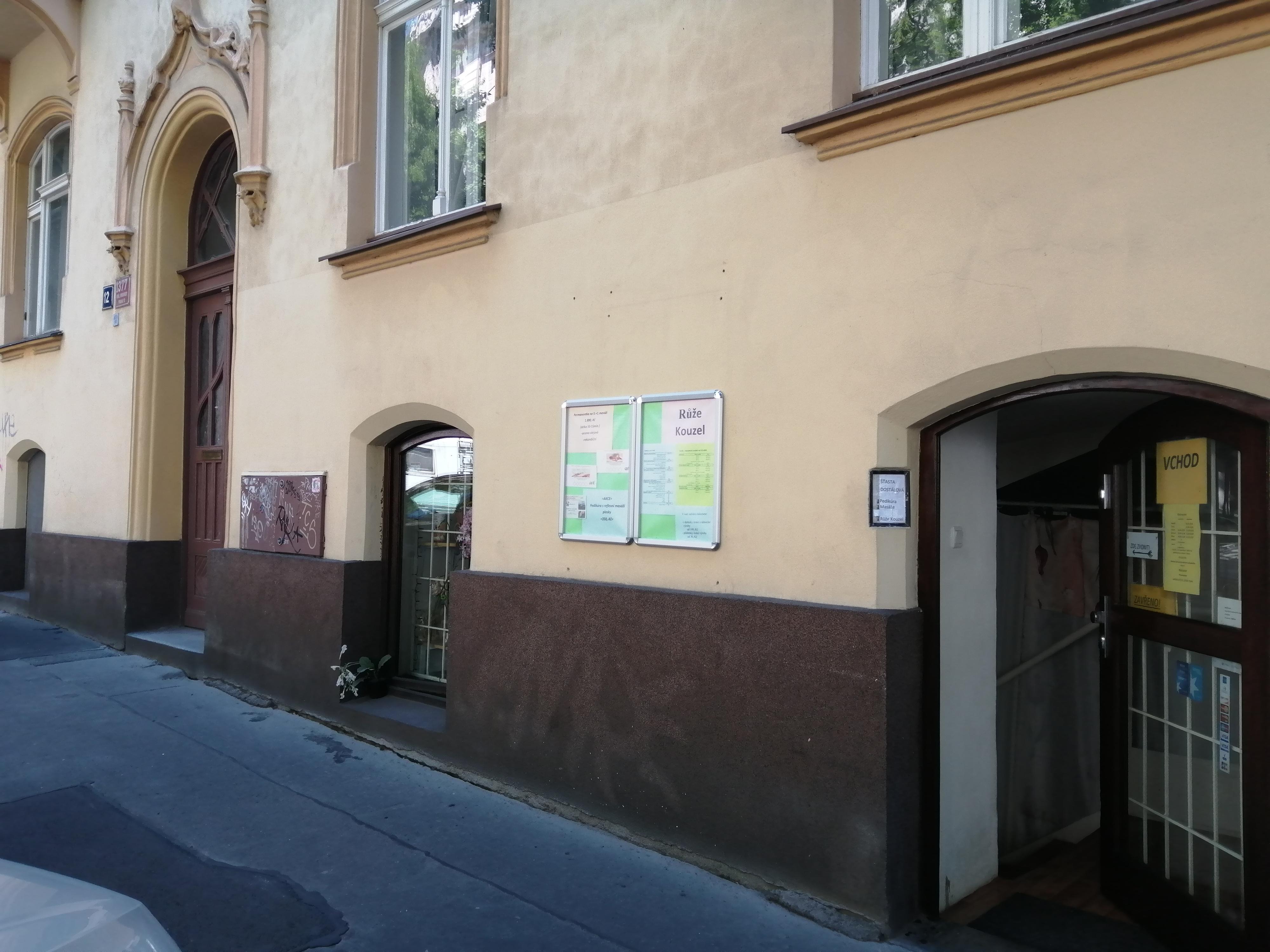 Růže Kouzel - pedikúra a masáže foto 2