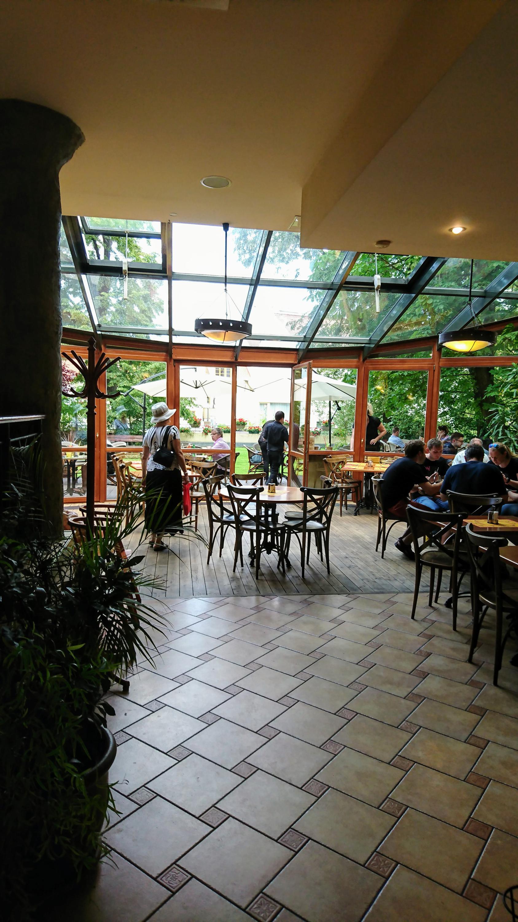 Restaurace Lavička foto 3