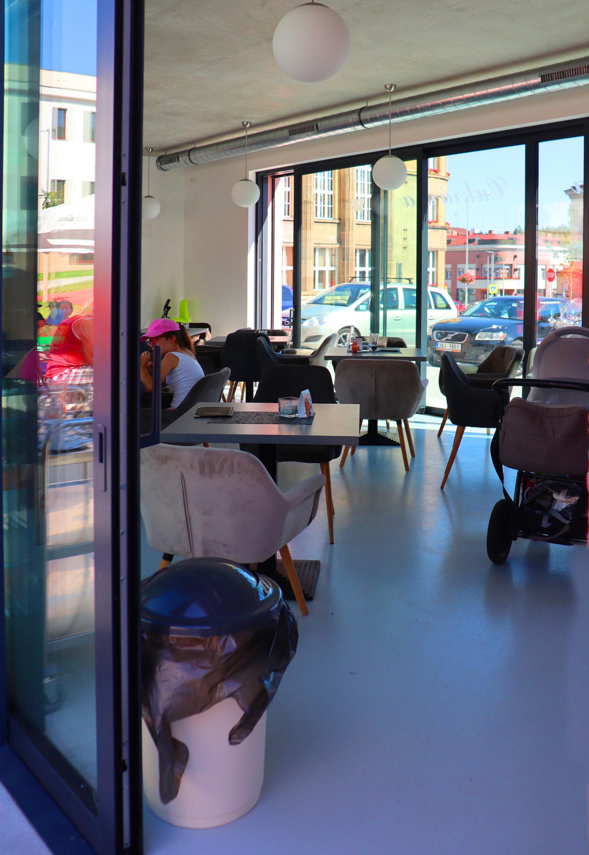 Kavárna Červený Kostelec foto 6