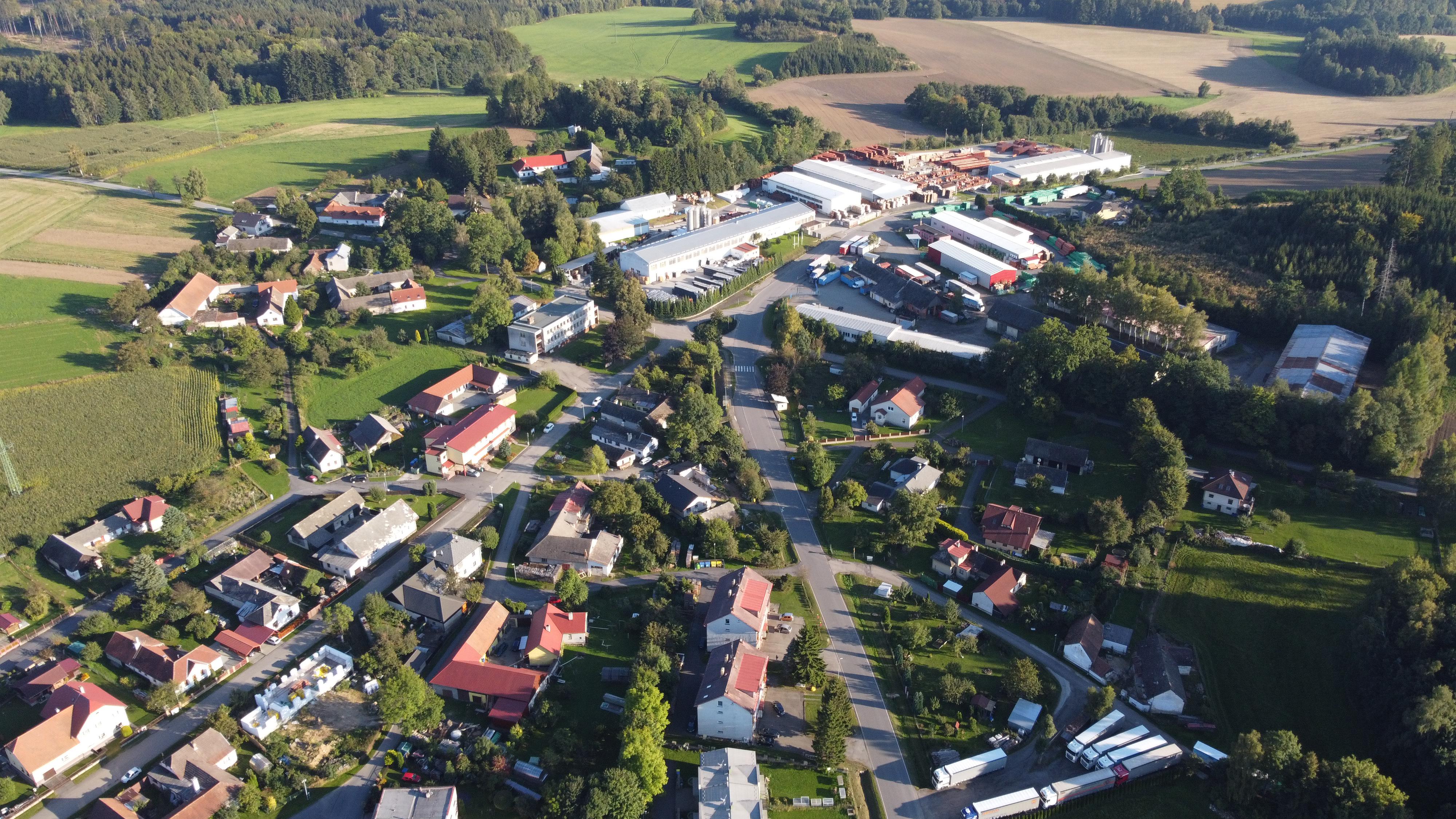 Komorovice - obecní úřad foto 2