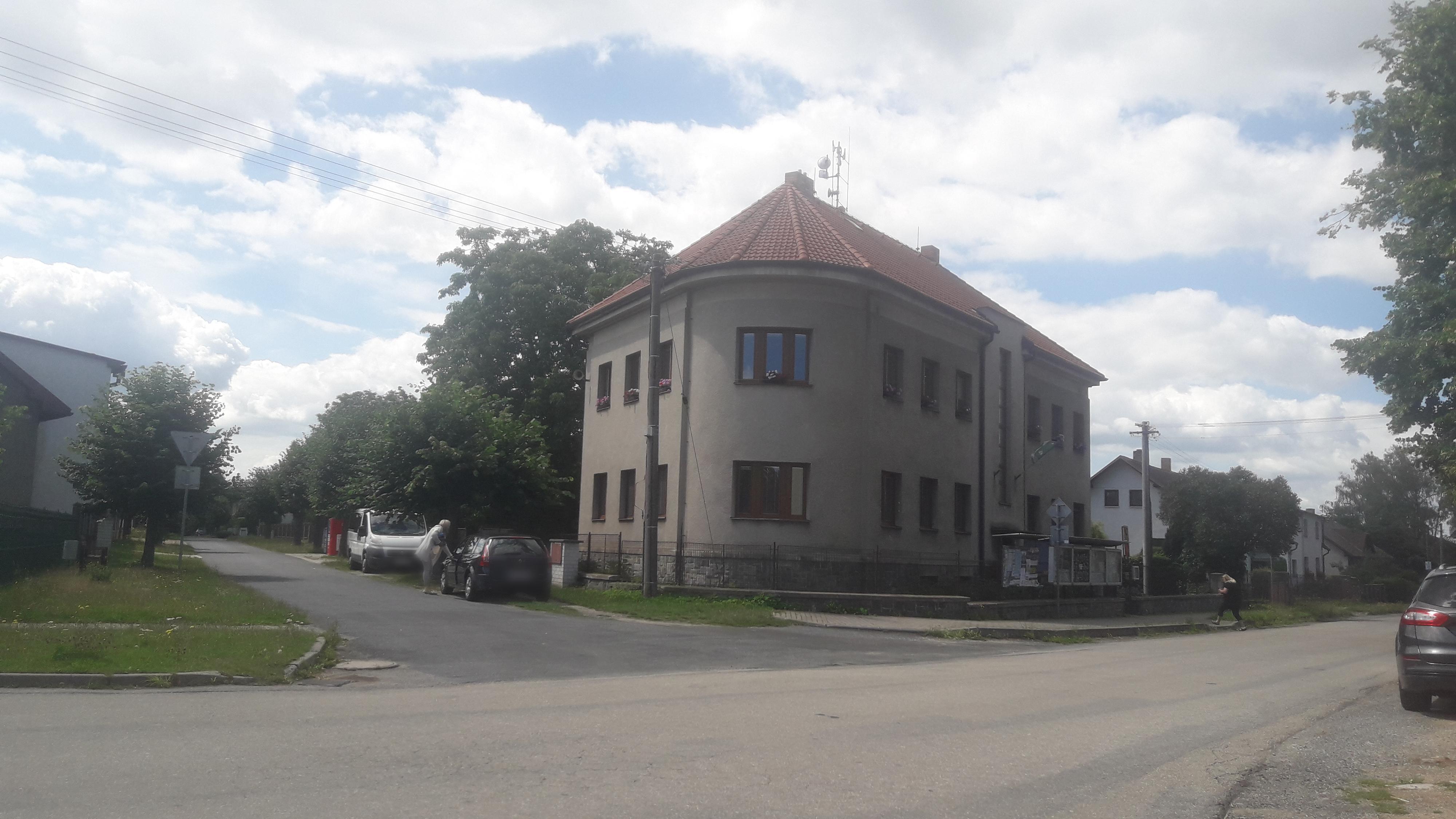 Lípa - obecní úřad foto 2