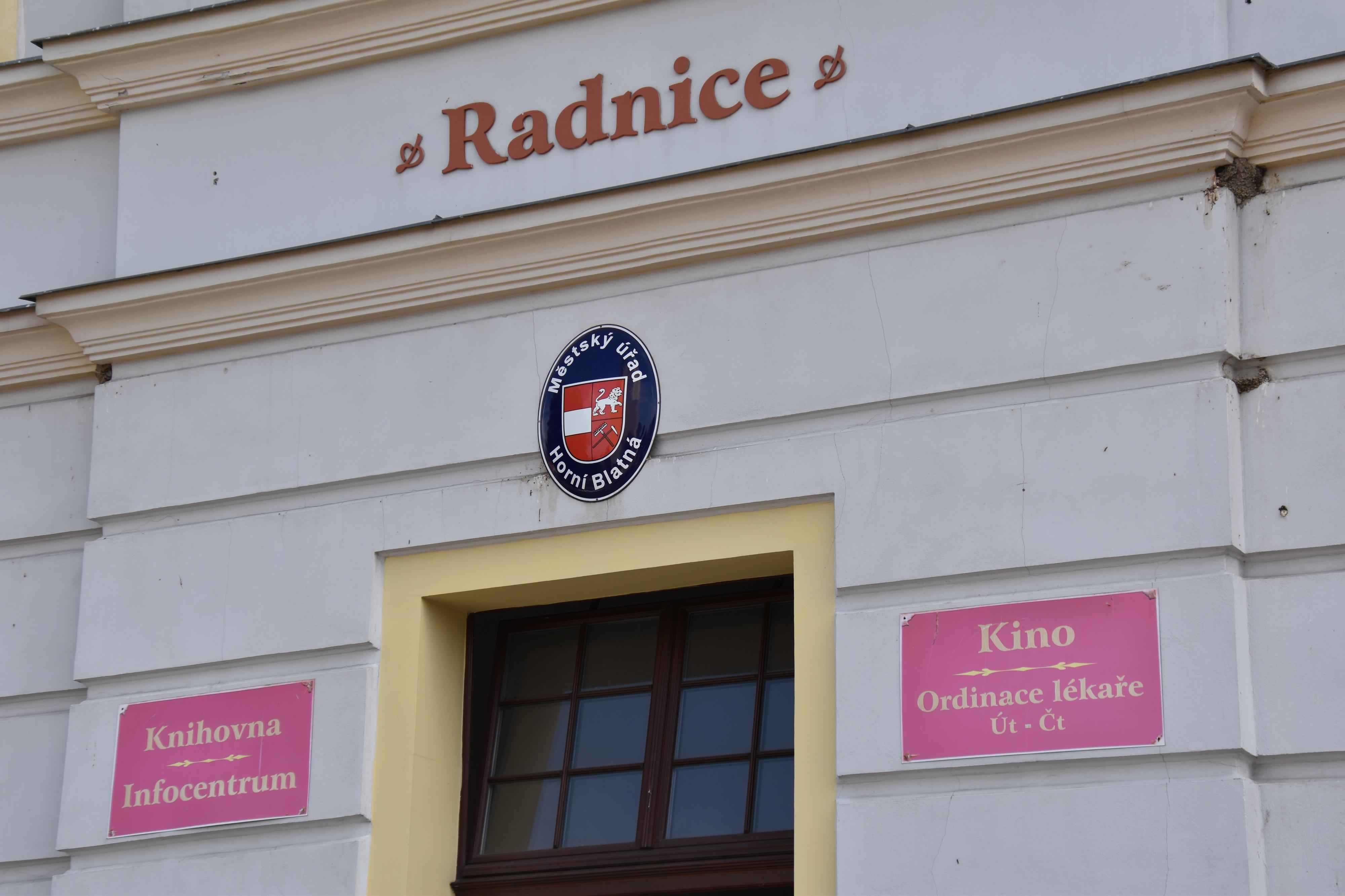 Horní Blatná - městský úřad foto 2