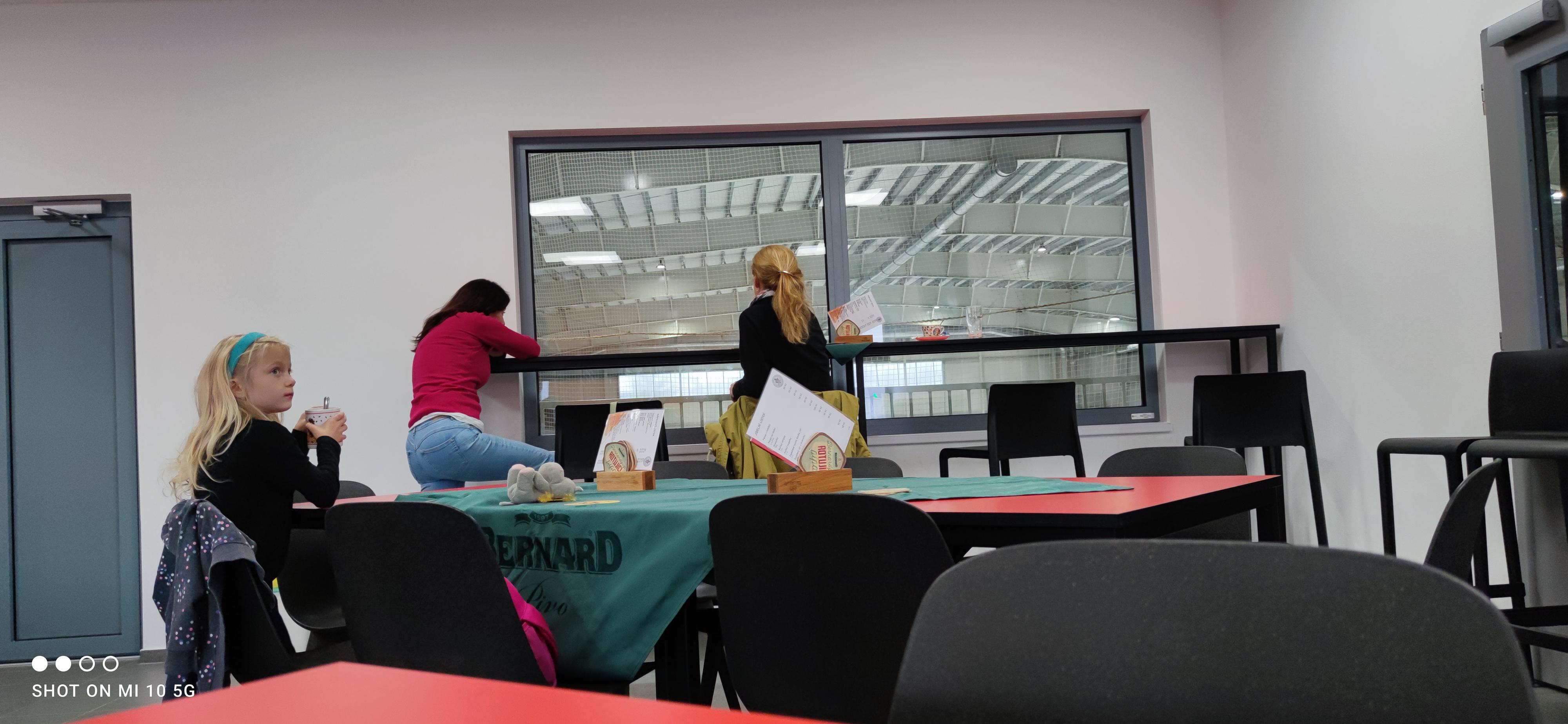 Restaurace na zimním stadionu foto 2