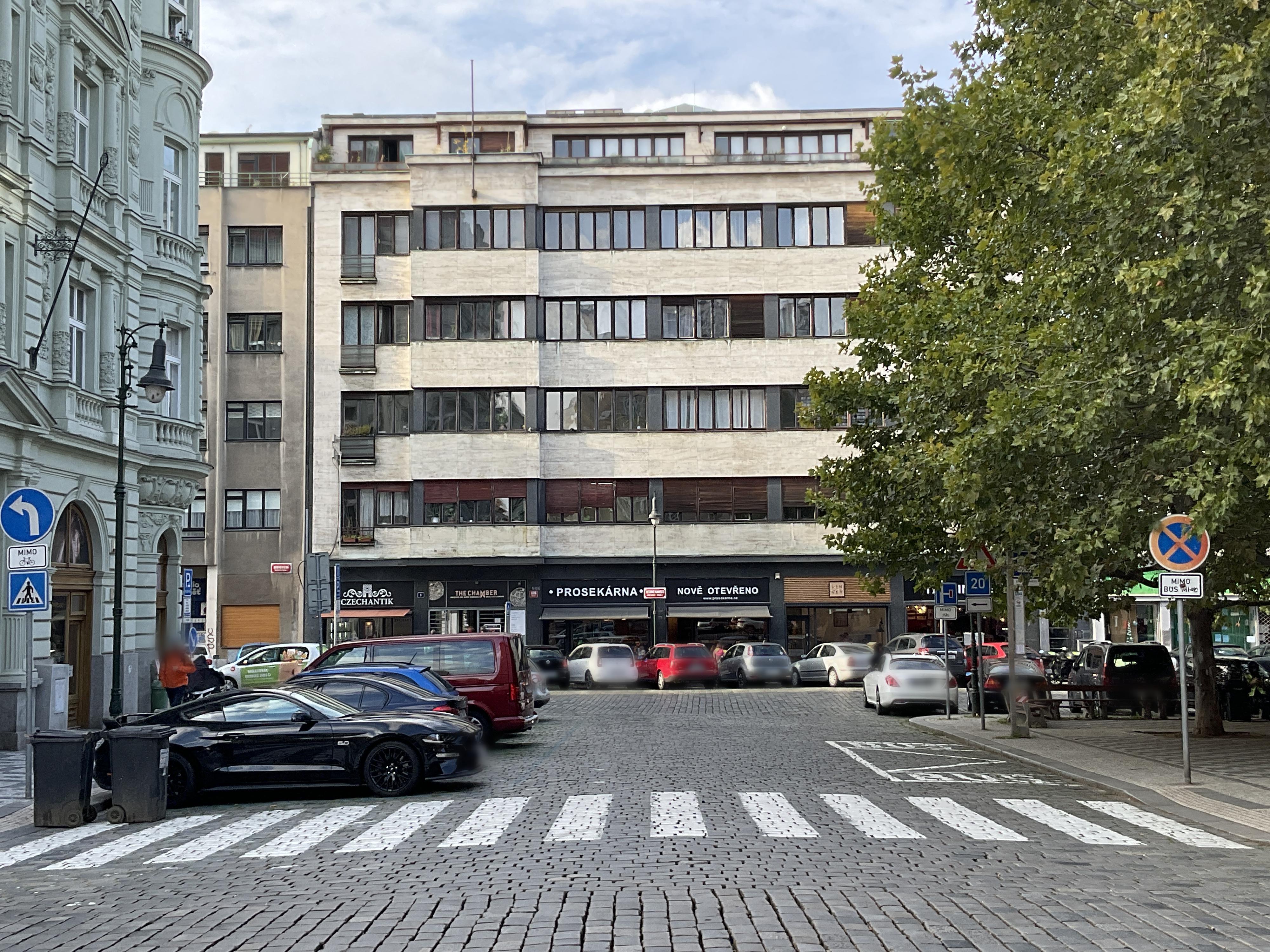 PROSEKÁRNA PETRSKÉ NÁMĚSTÍ foto 2