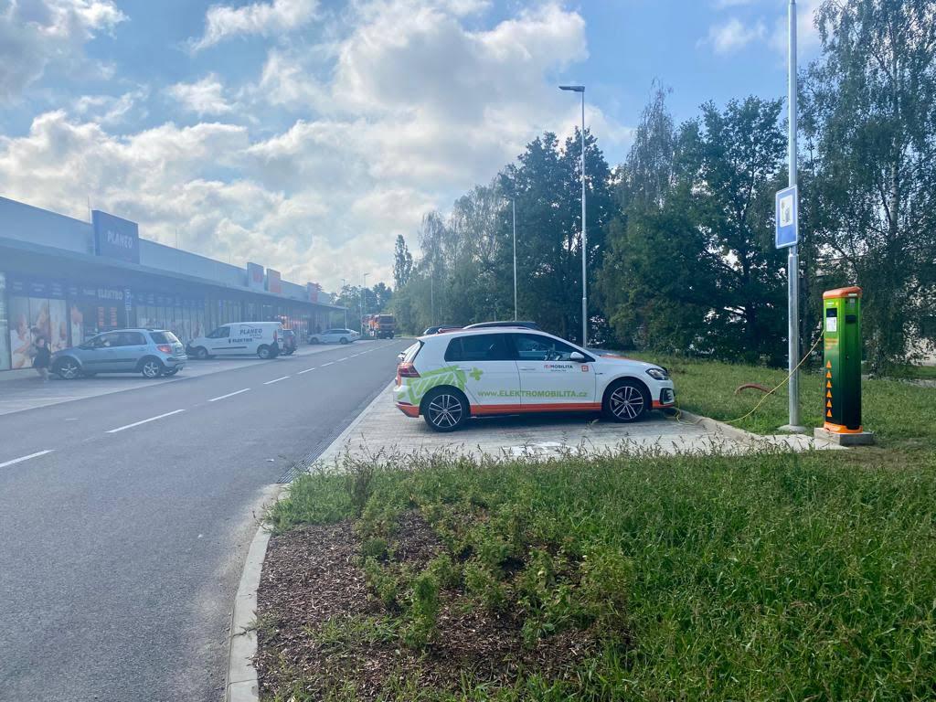 Nabíjecí stanice ČEZ