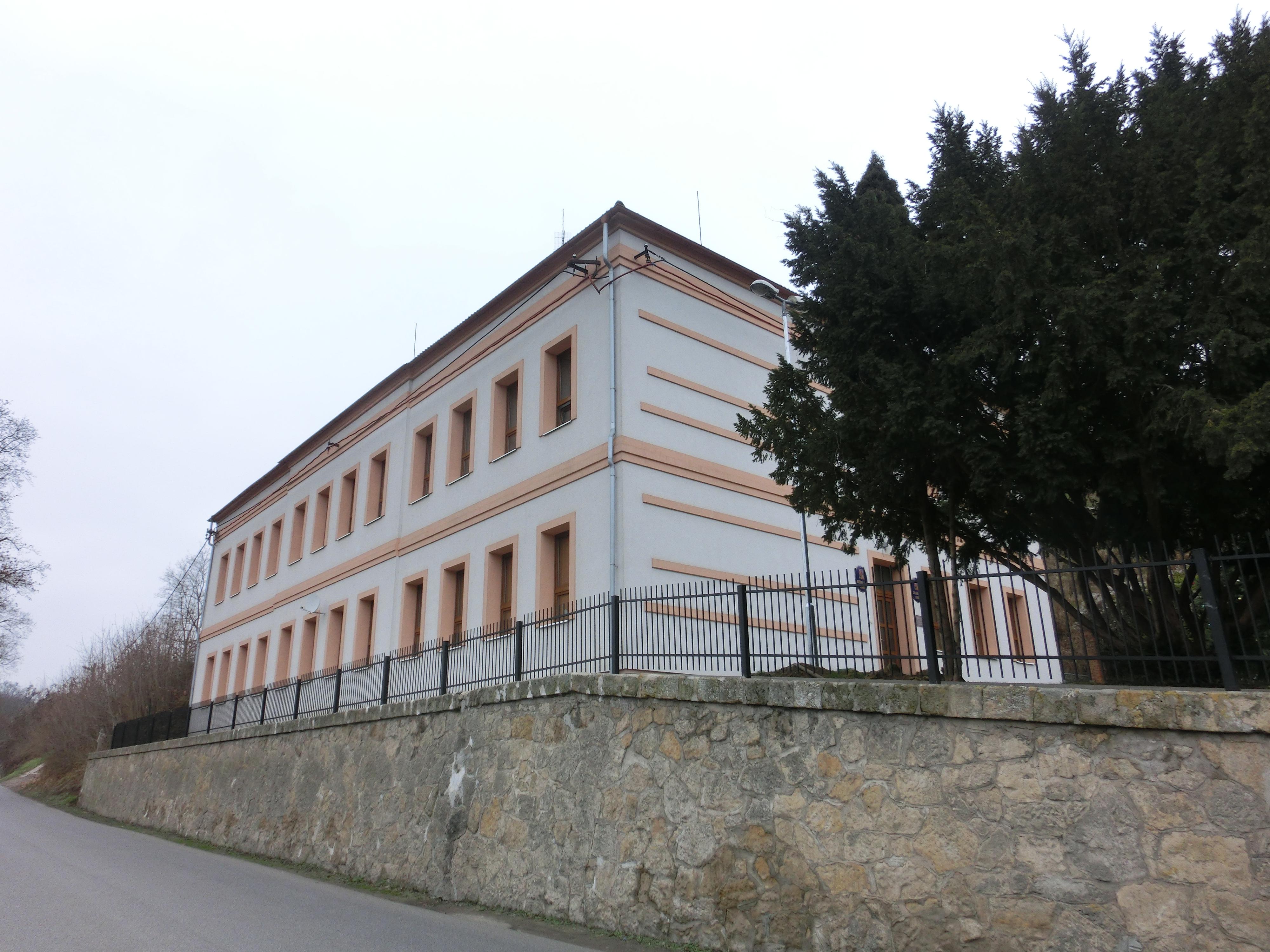 ZŠ a MŠ Krnsko foto 2