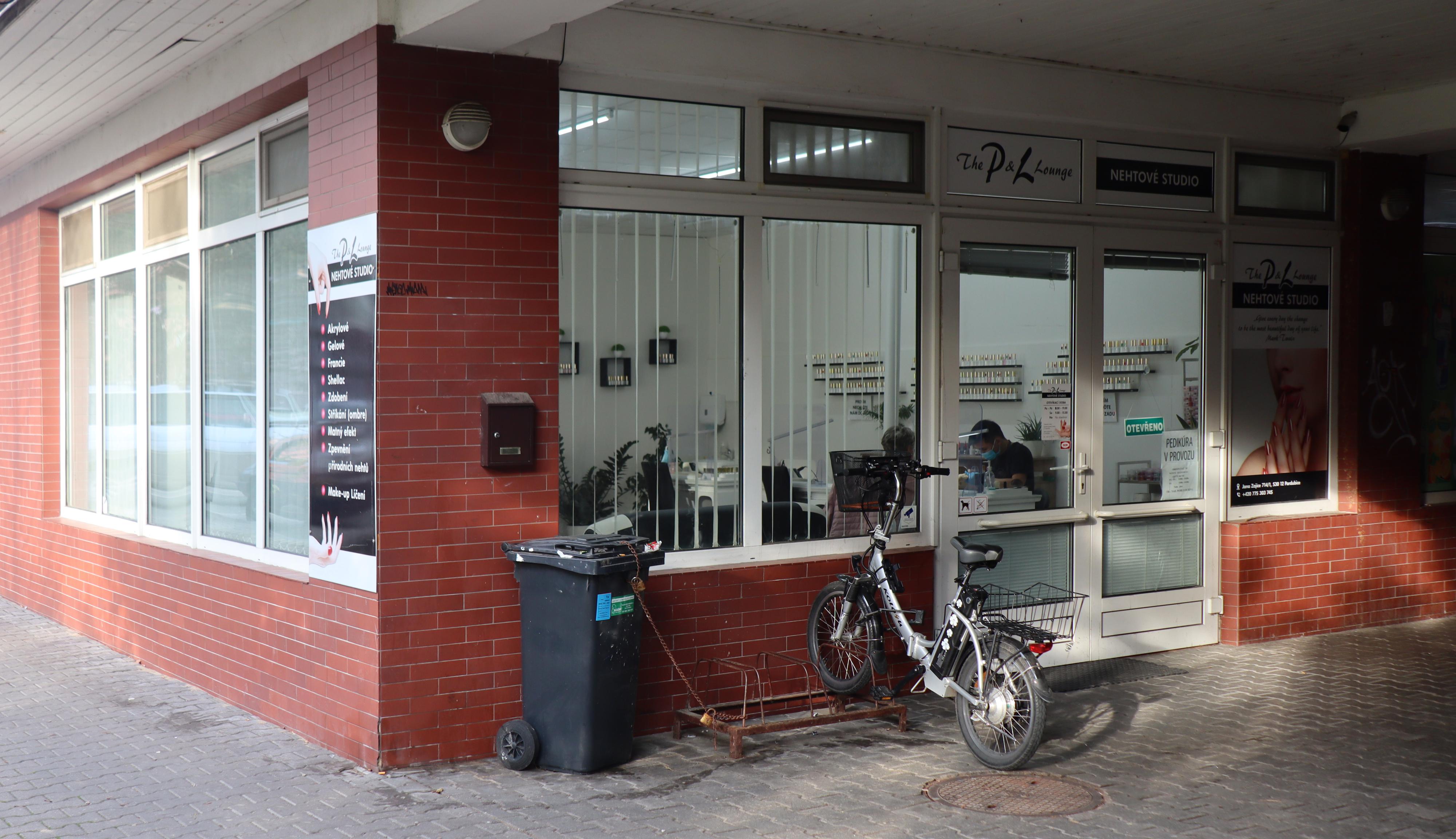 Nail world Dubina foto 5