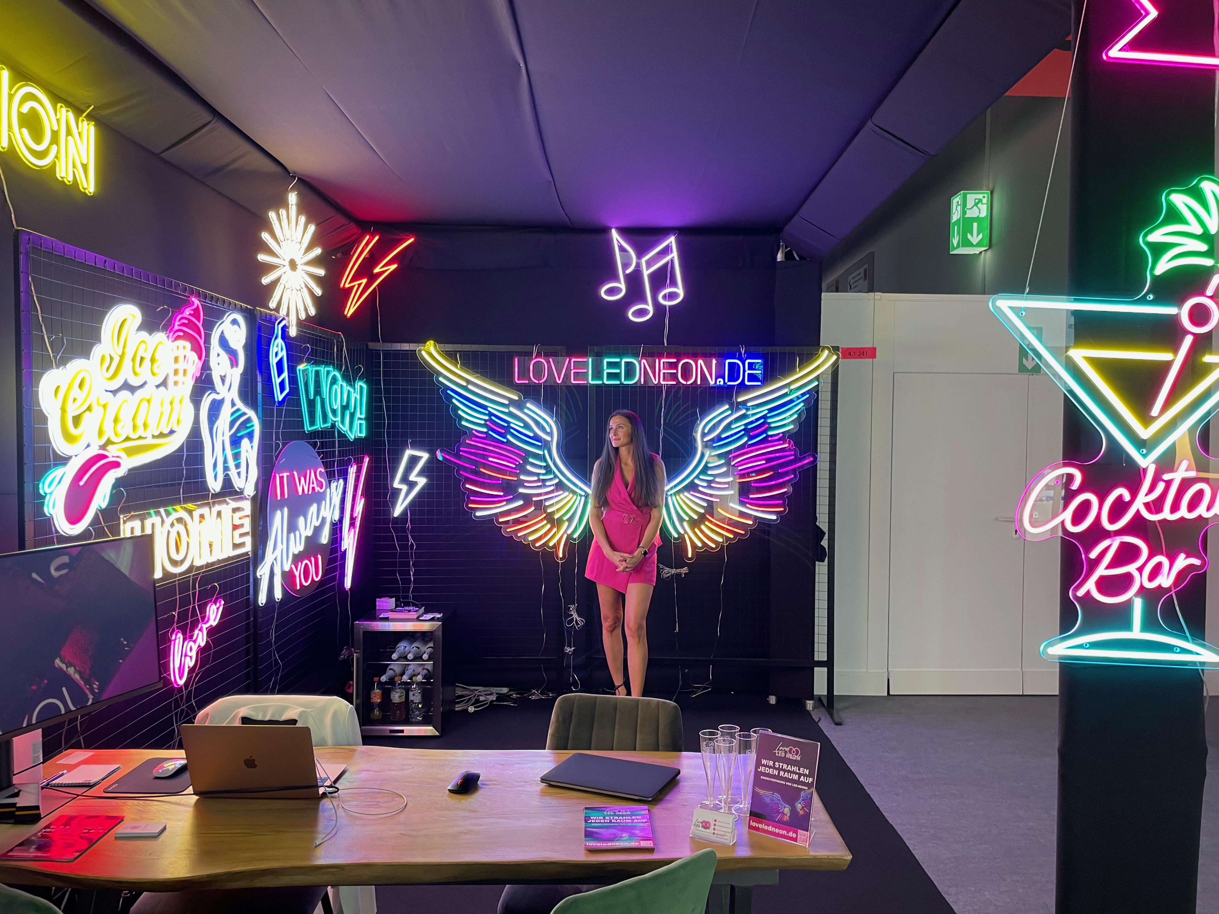loveledneon.cz foto 5