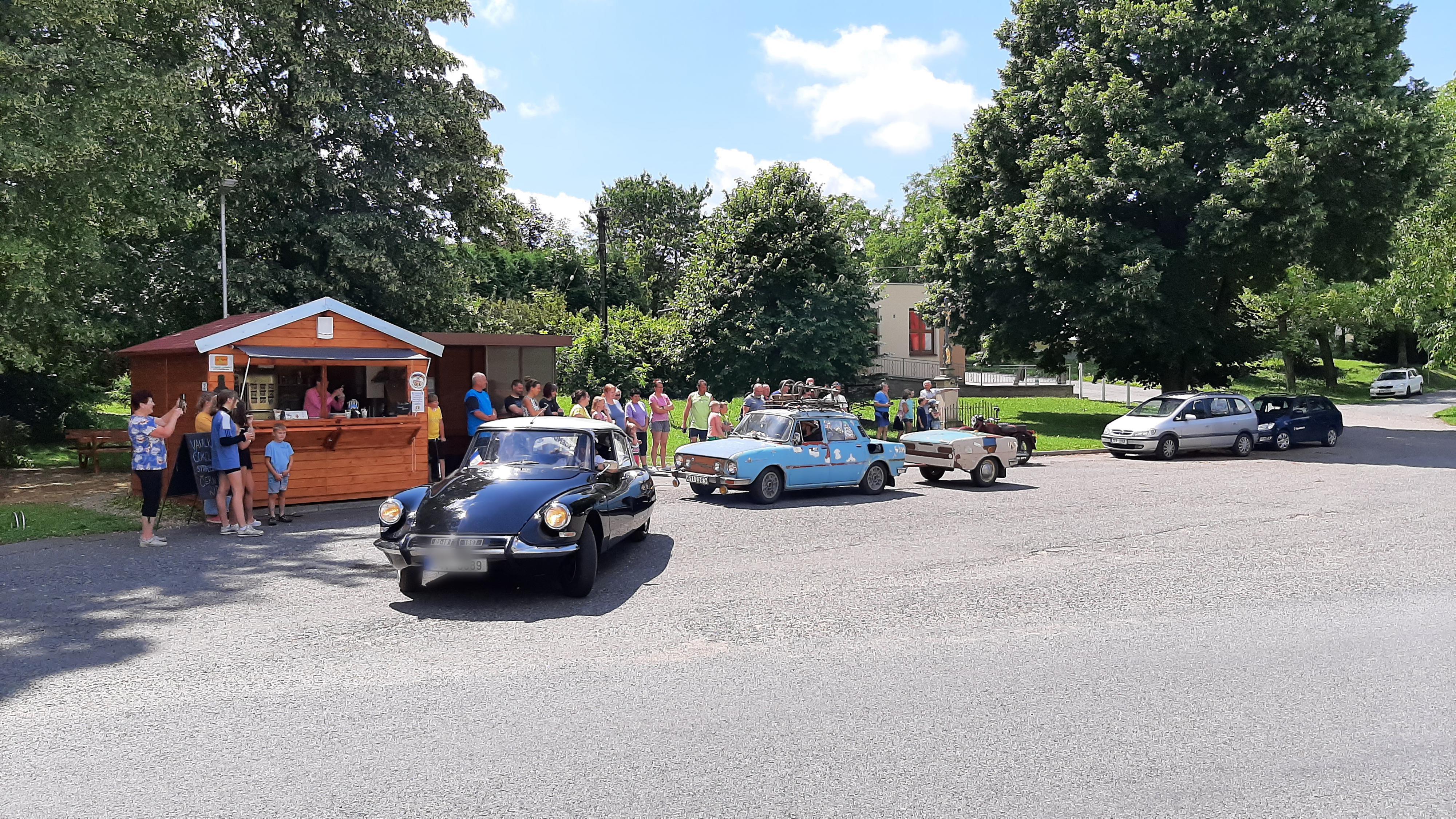 Kiosek Pod lípou - Mikroíčko foto 2