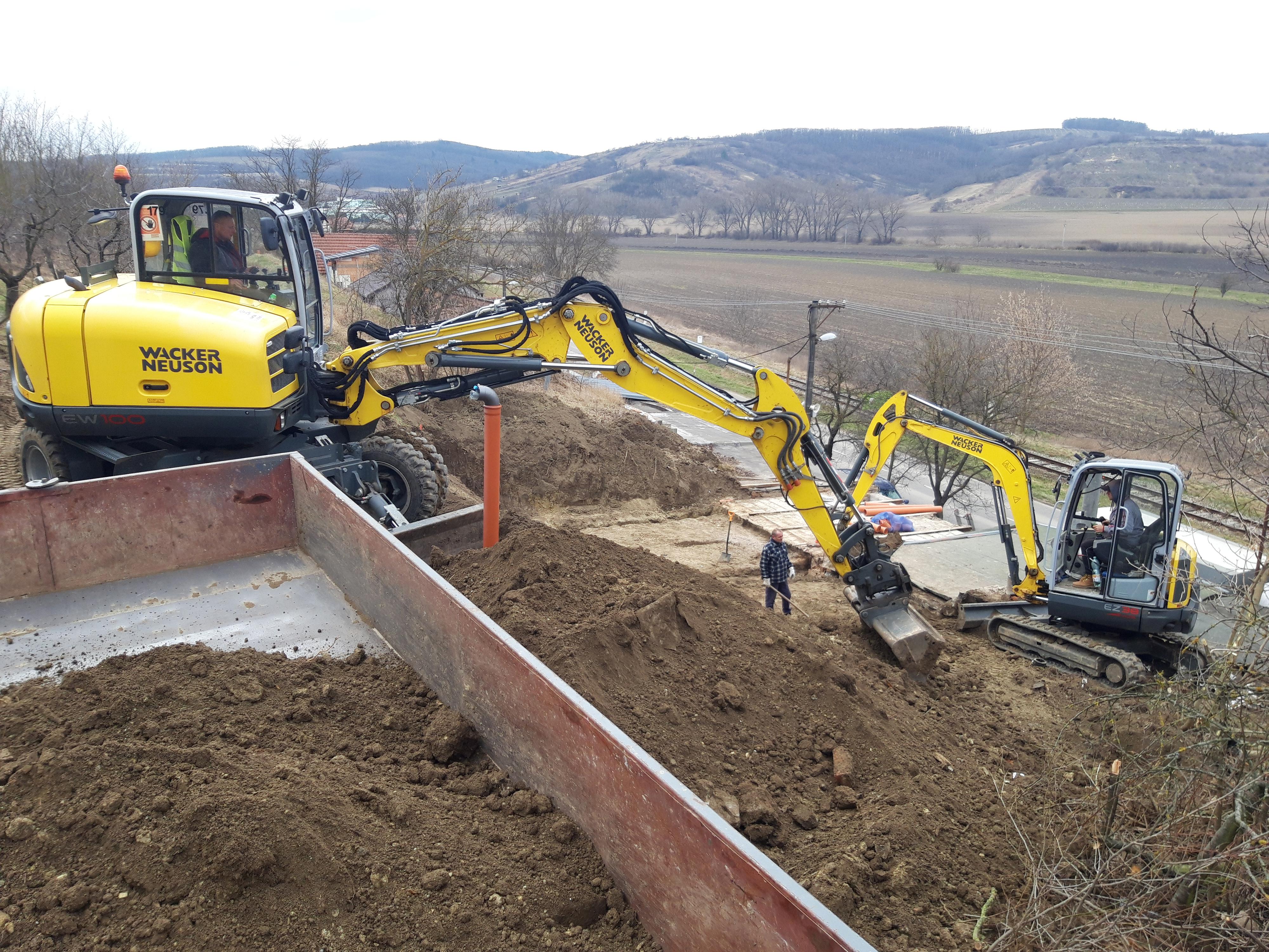 Ladislav Chrástek - Zemní a výkopové práce foto 3