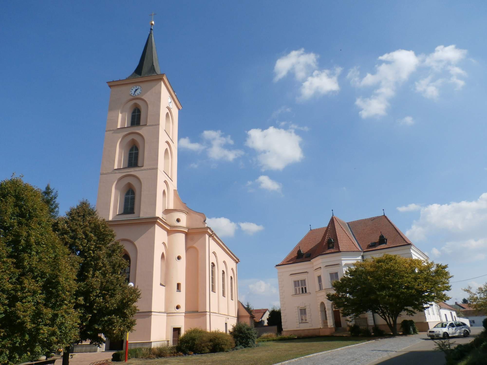 Římskokatolická farnost Velké Bílovice foto 2