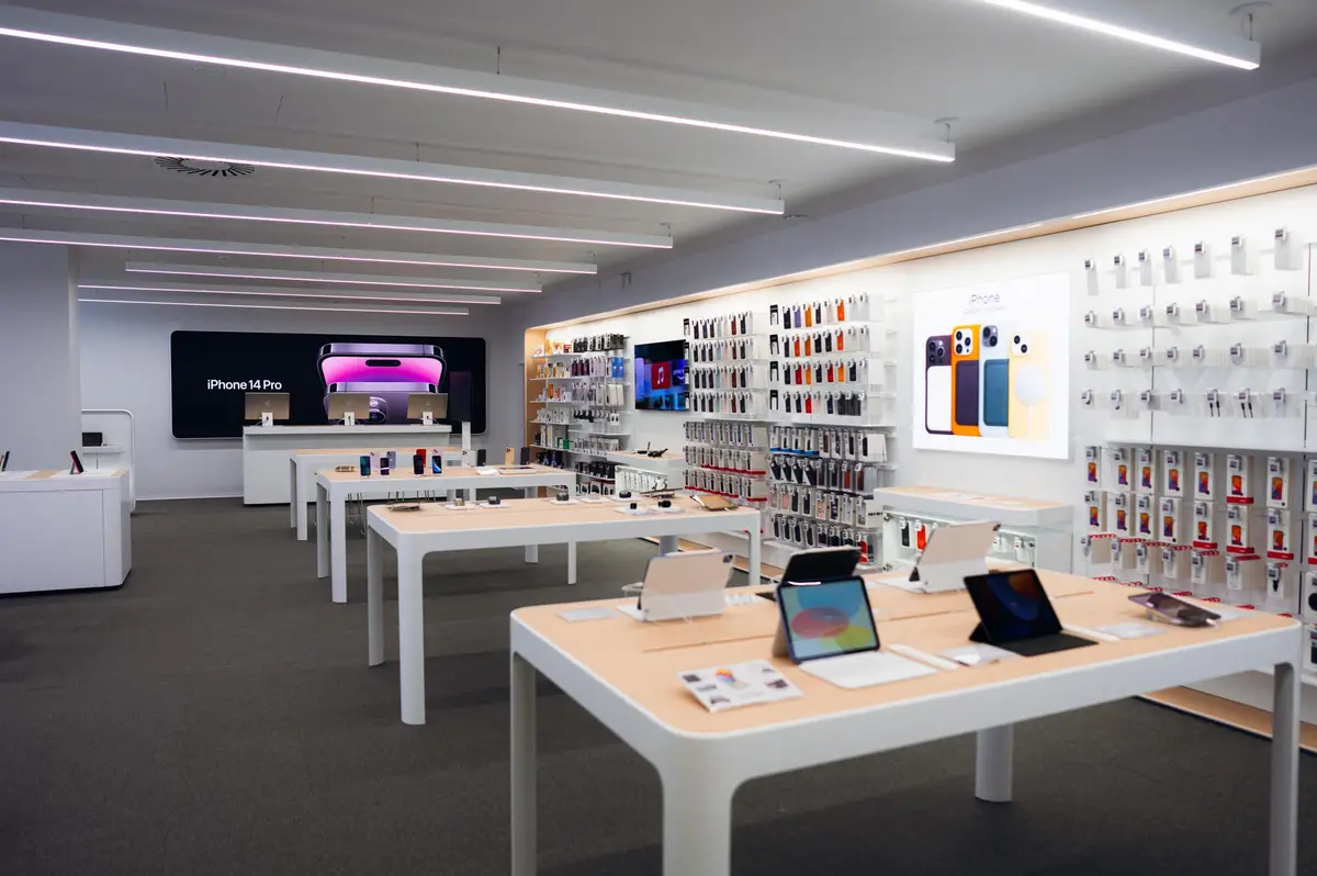 iWant Apple Premium Partner