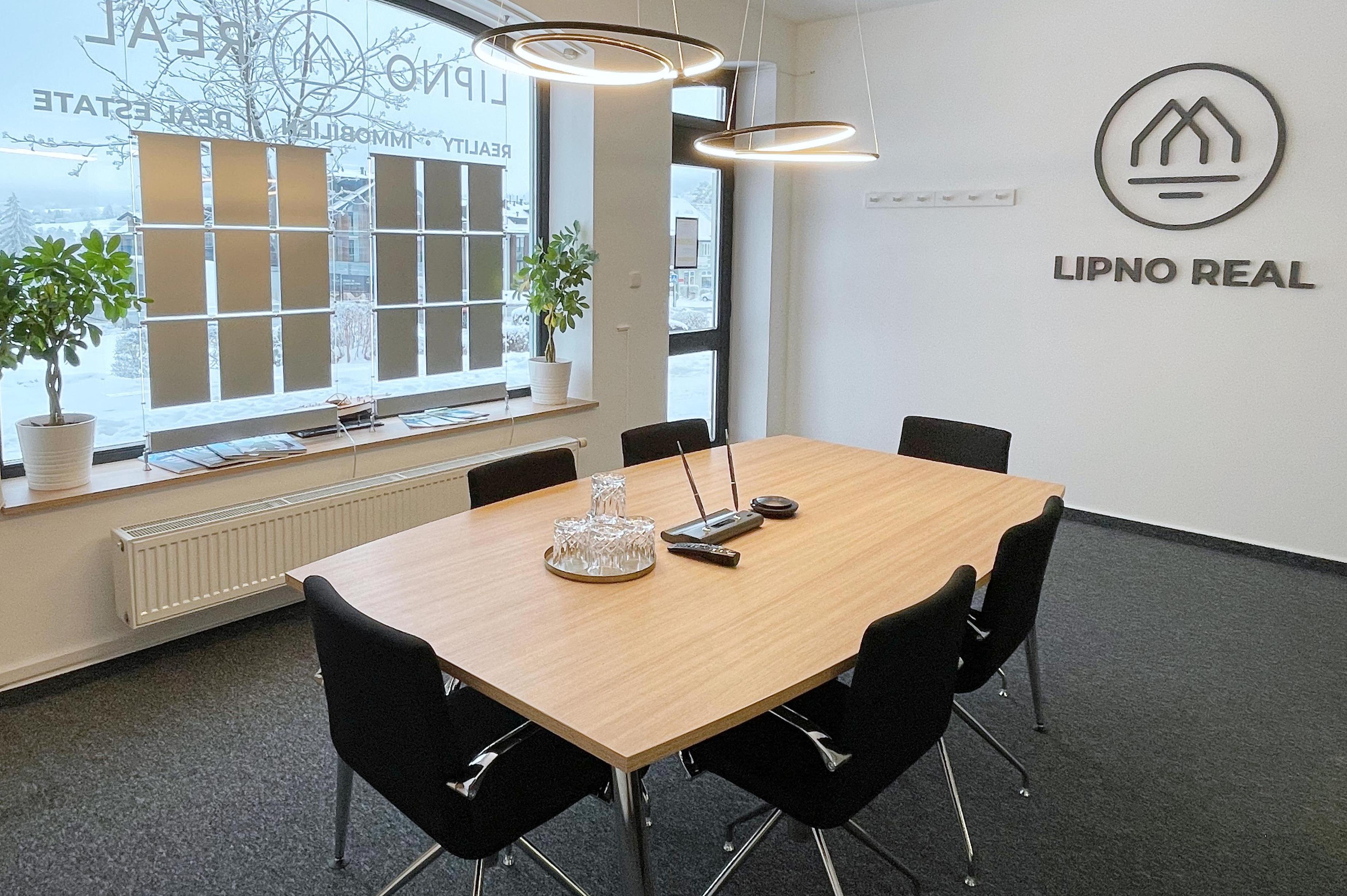 LIPNO REAL s.r.o. realitní kancelář