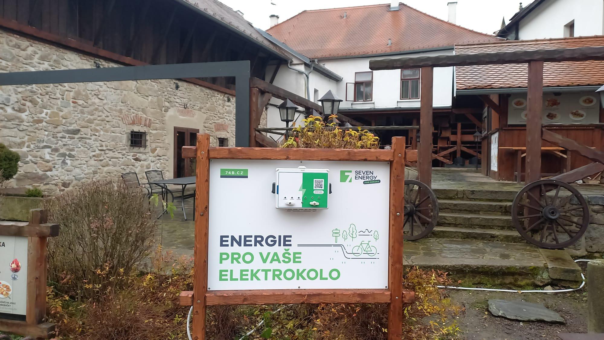 Nabíjecí stanice Turistické informační centrum Rožmberk nad Vltavou - Hotel u Martina foto 2