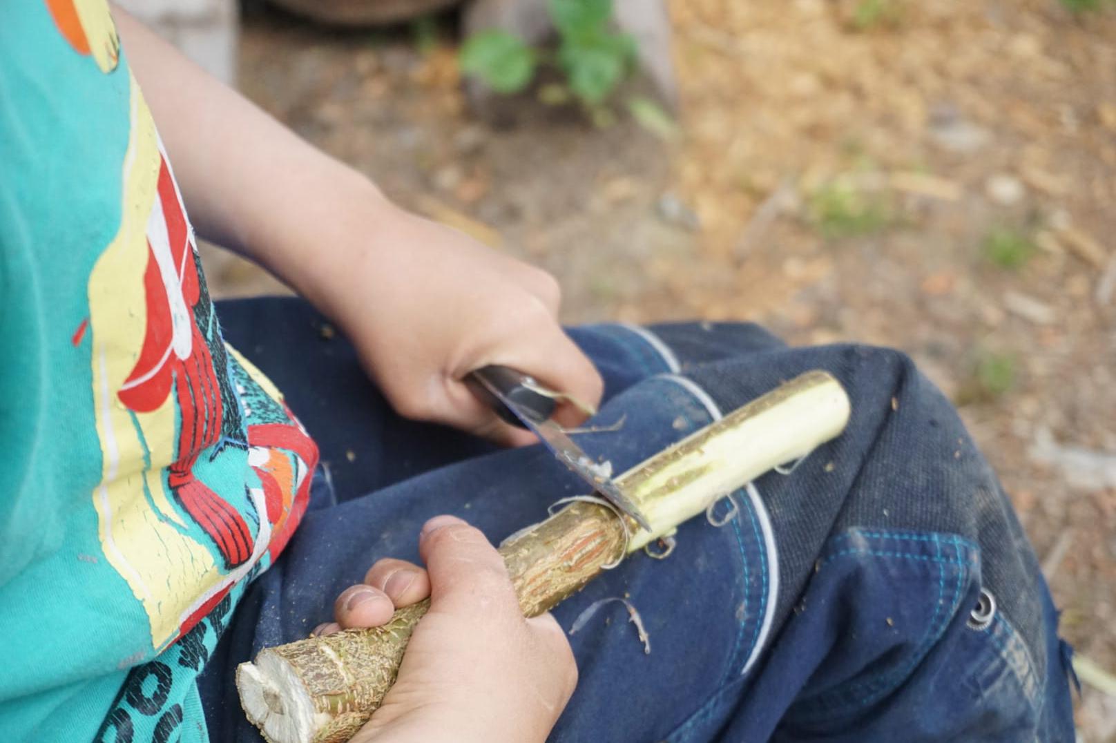 Lesní klub Žežulička, Hníz.dění, z.s.