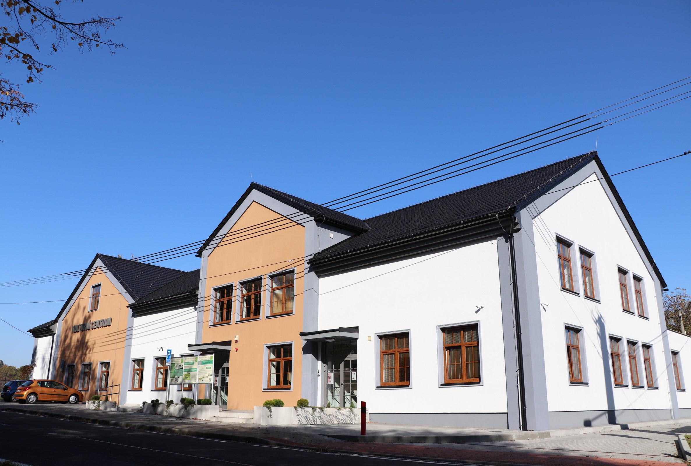 Obecní knihovna Petrovice u Karviné foto 2