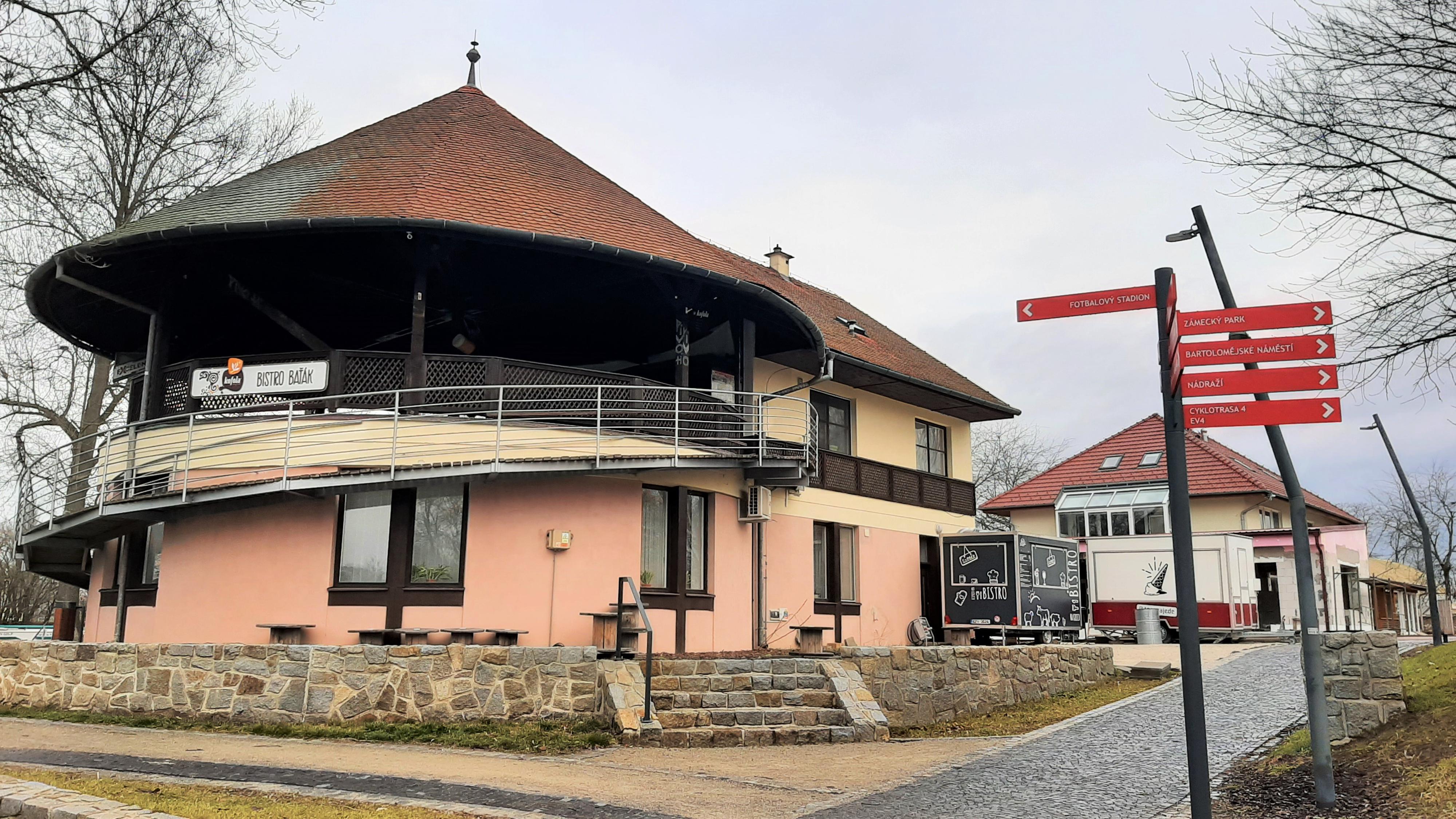 Baťův kanál přístav - půjčovna hausbótů foto 5