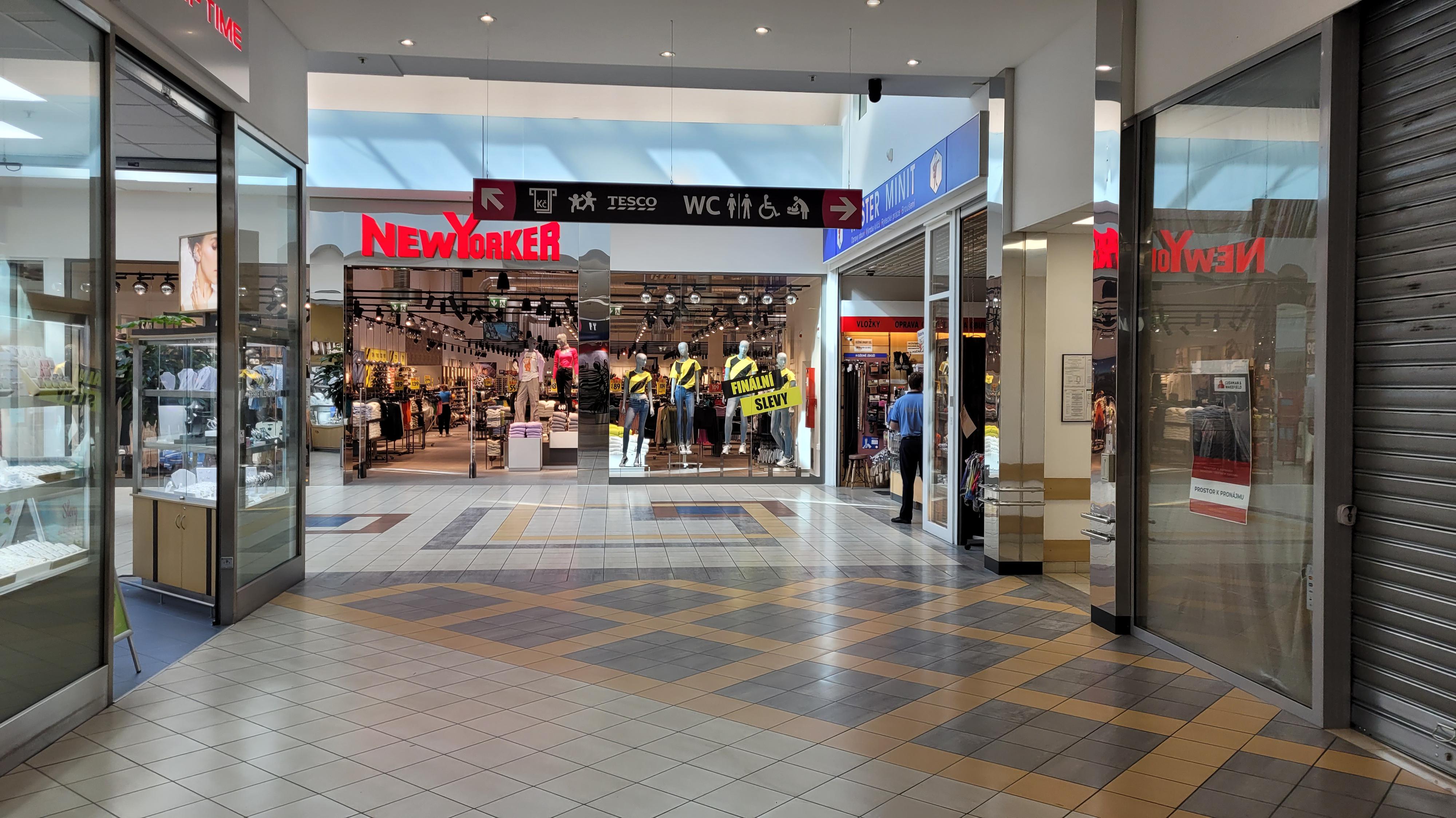 OC SHOPLAND Karlovy Vary foto 1