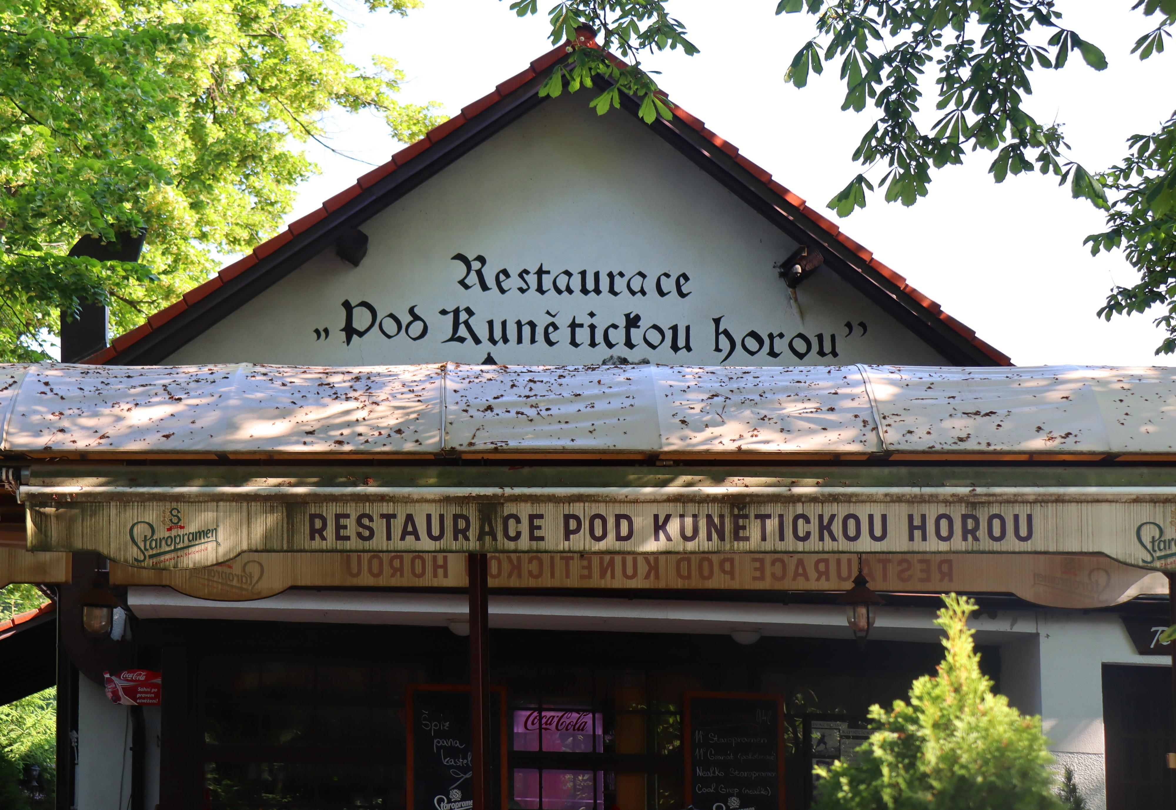 Restaurace pod Kunětickou horou, s.r.o. foto 5
