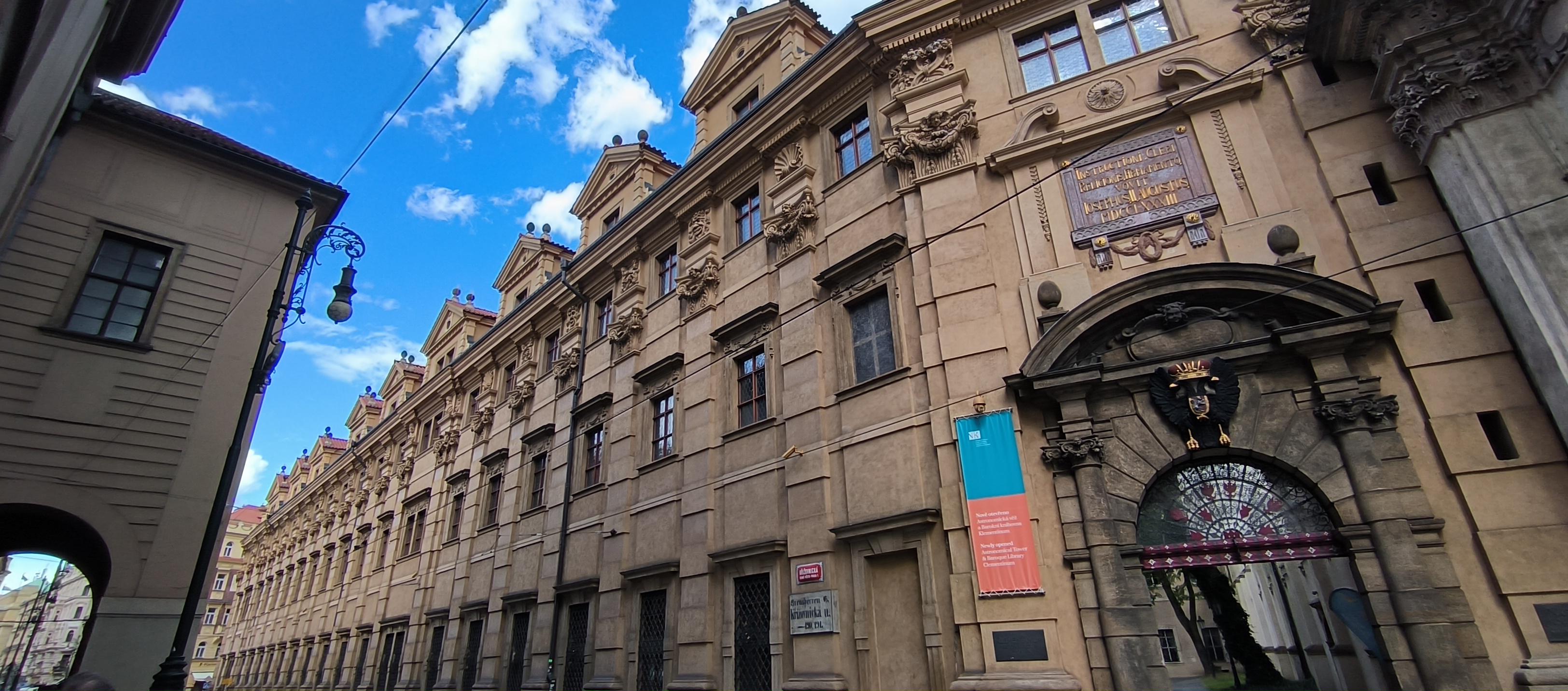 Salvátorská farní knihovna foto 6