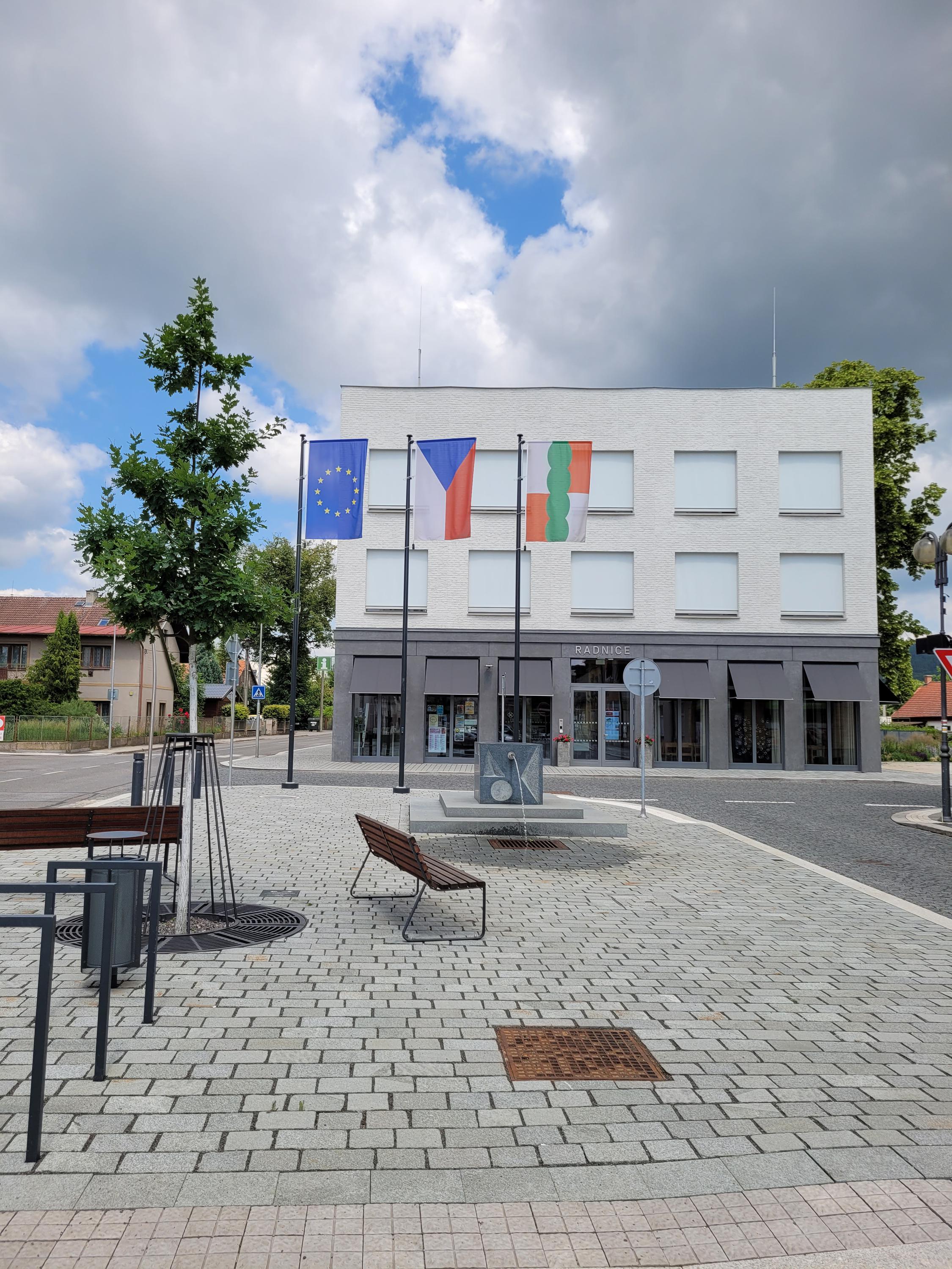 Městský úřad Lázně Bělohrad foto 2