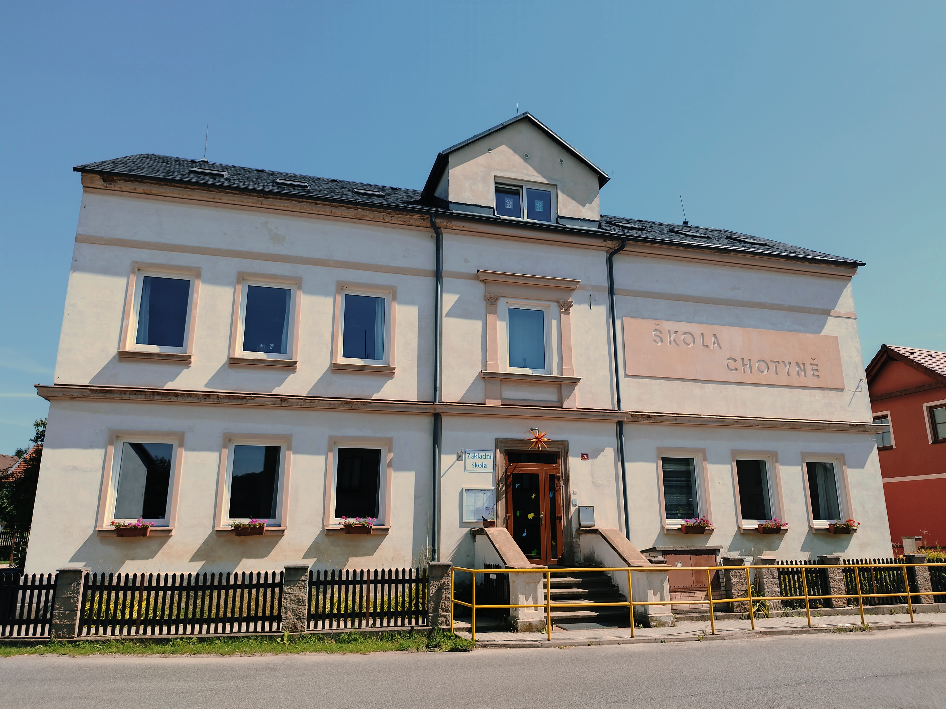 ZŠ a MŠ Chotyně foto 4