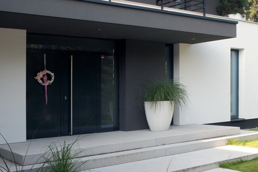 Dřevěné vchodové dveře