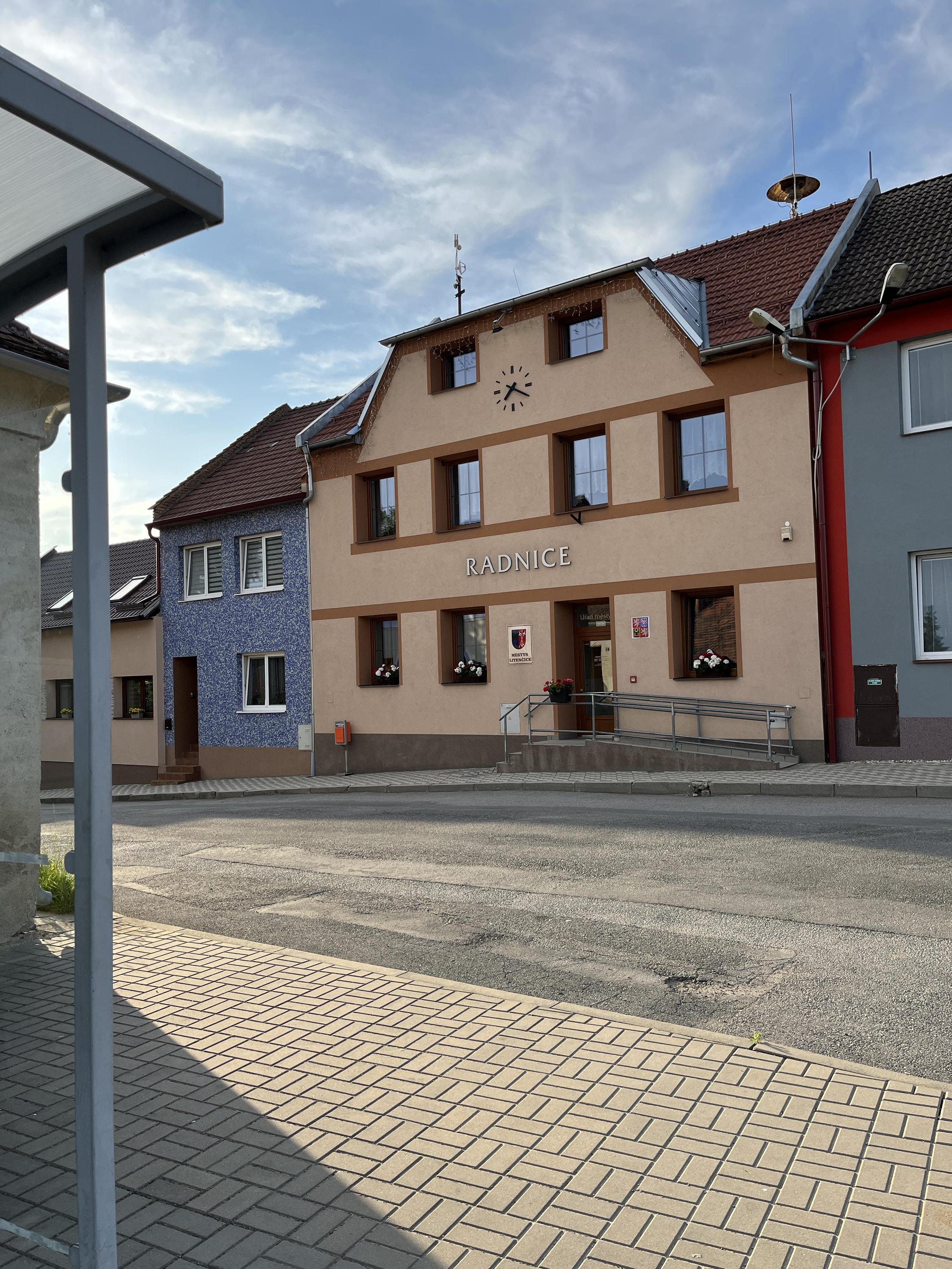 Litenčice - úřad městyse foto 6