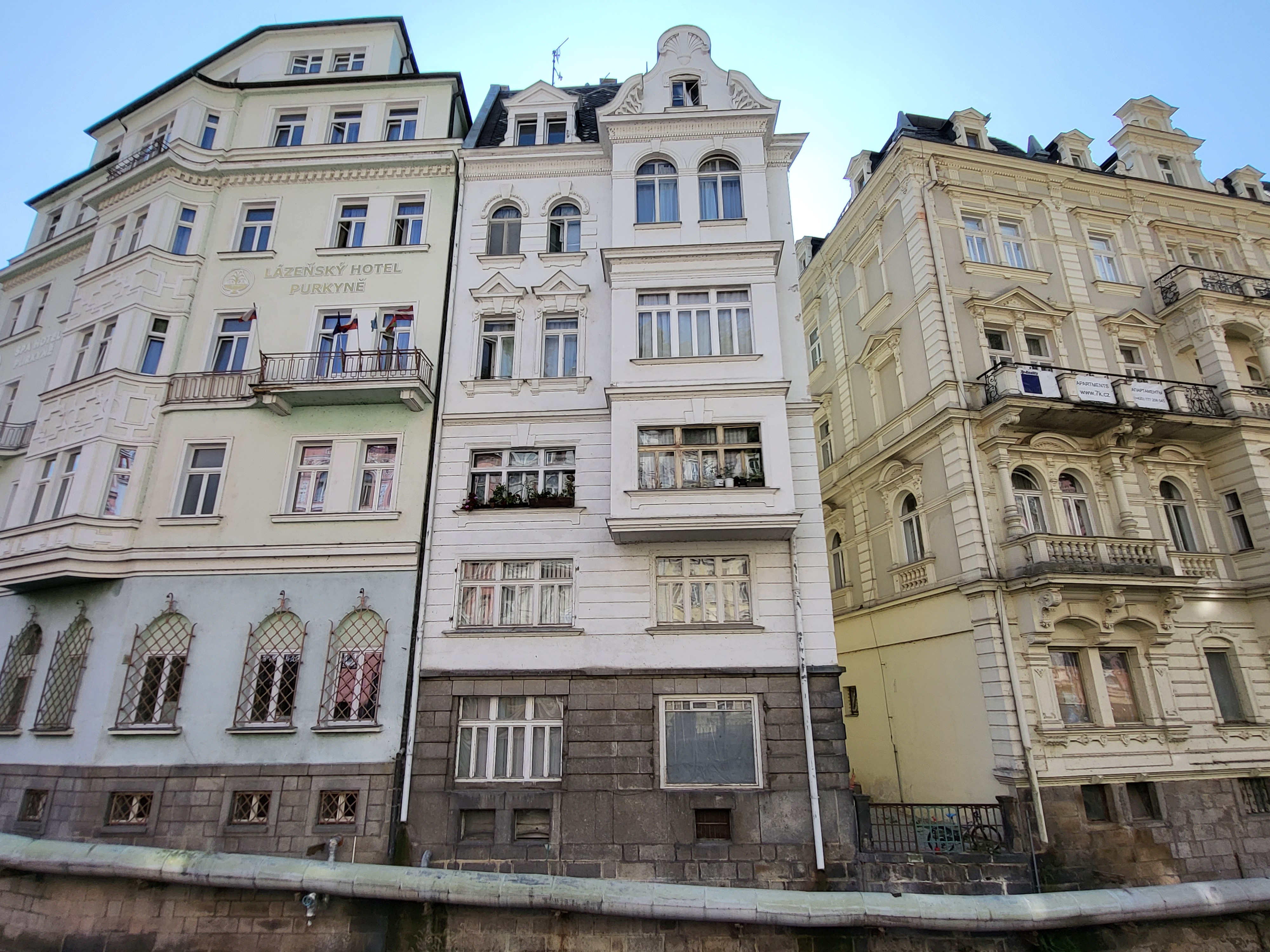 Galerie skla Minea foto 3