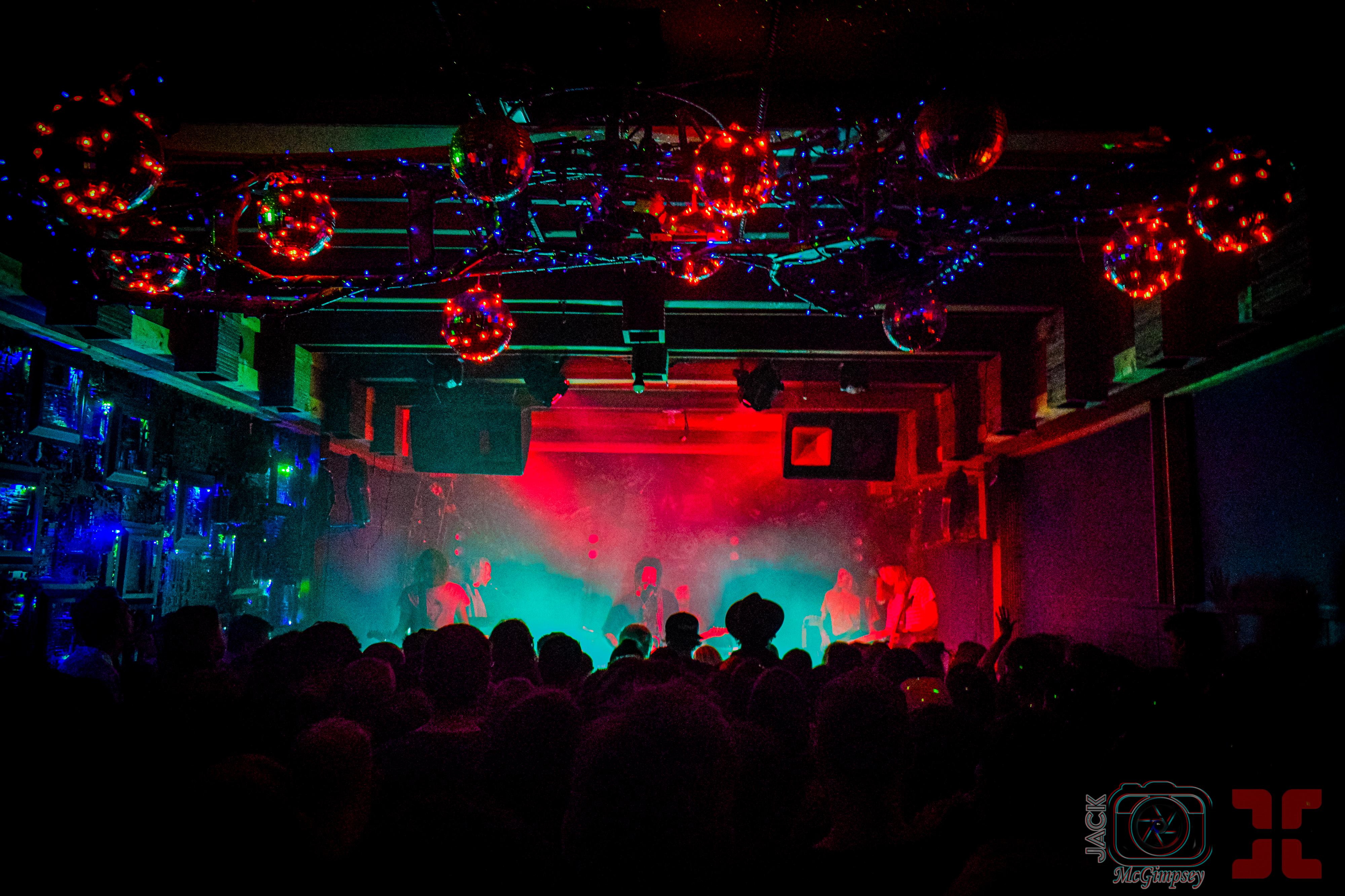 CROSS CLUB PRAGUE foto 6