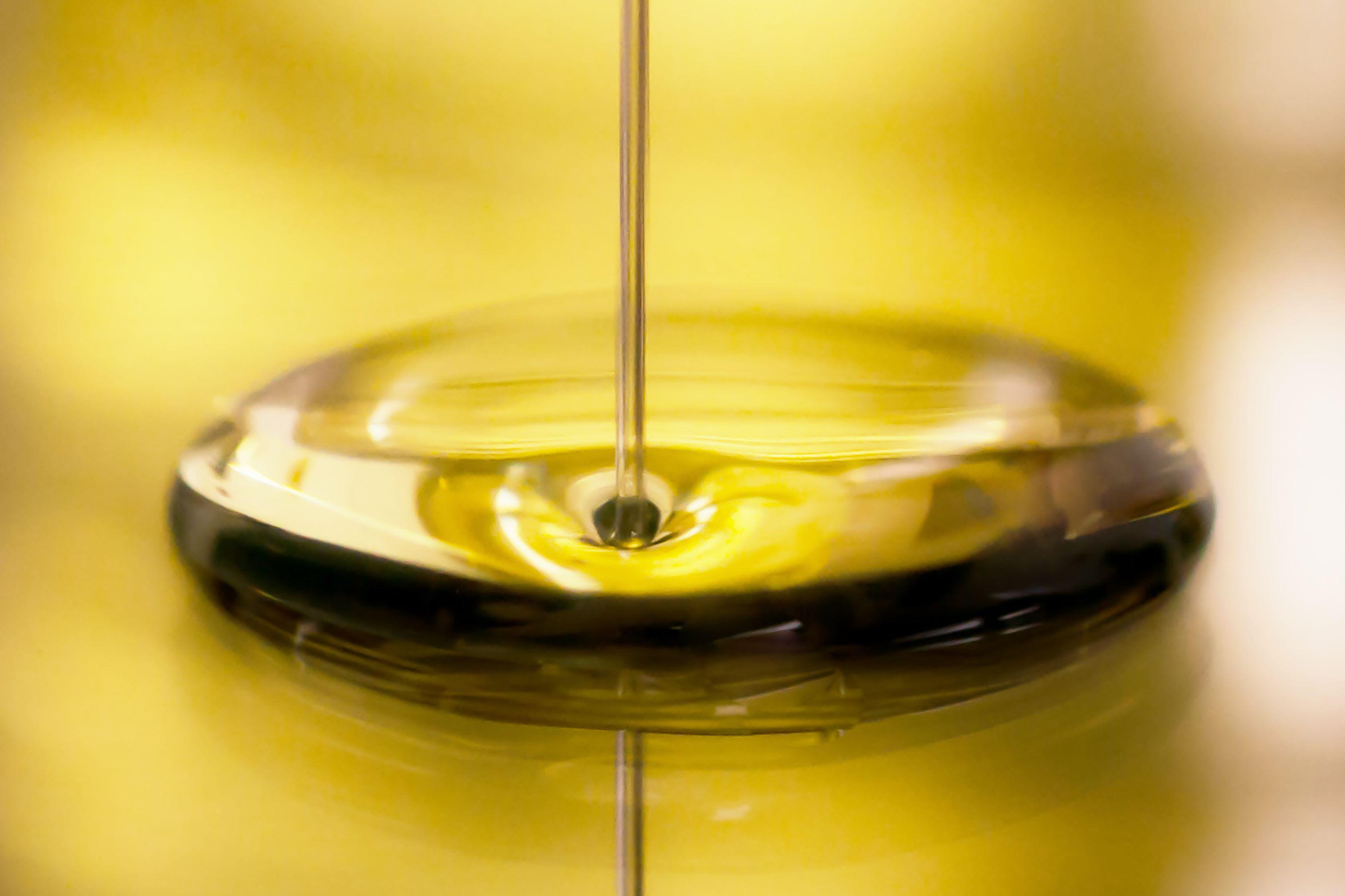 Stáčené motorové oleje v Hlinsku