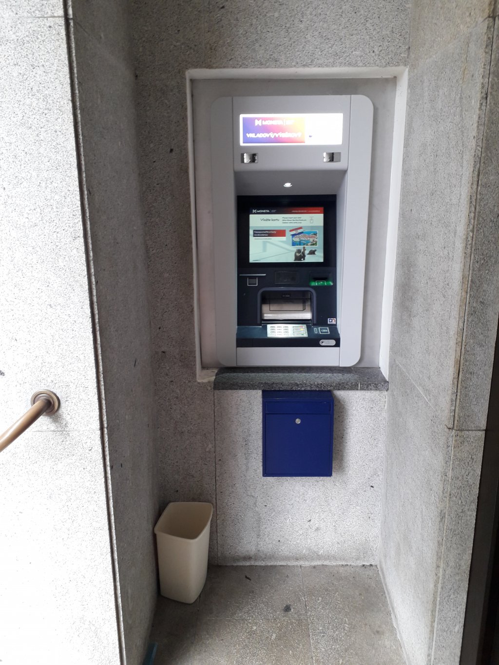 Bankomat MONETA Money Bank vkladový foto 2