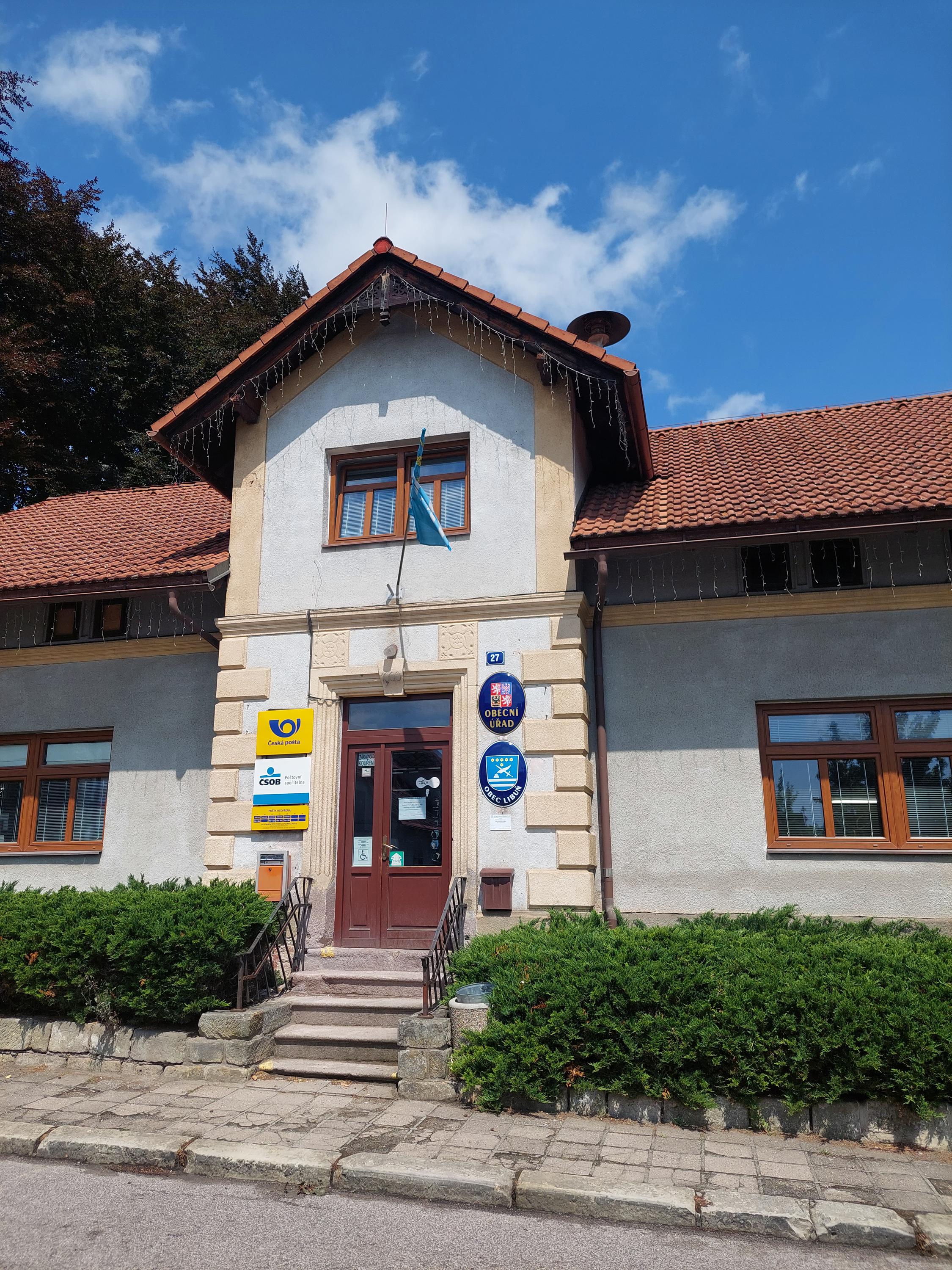 Libuň - obecní úřad foto 2