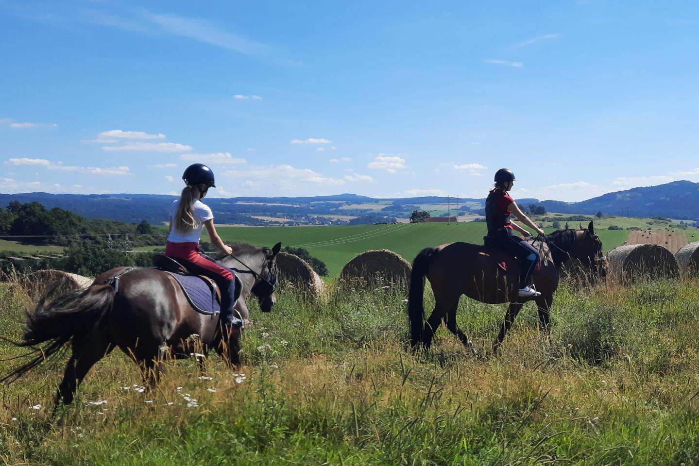 Jezdecká stáj GRAND PRESENT