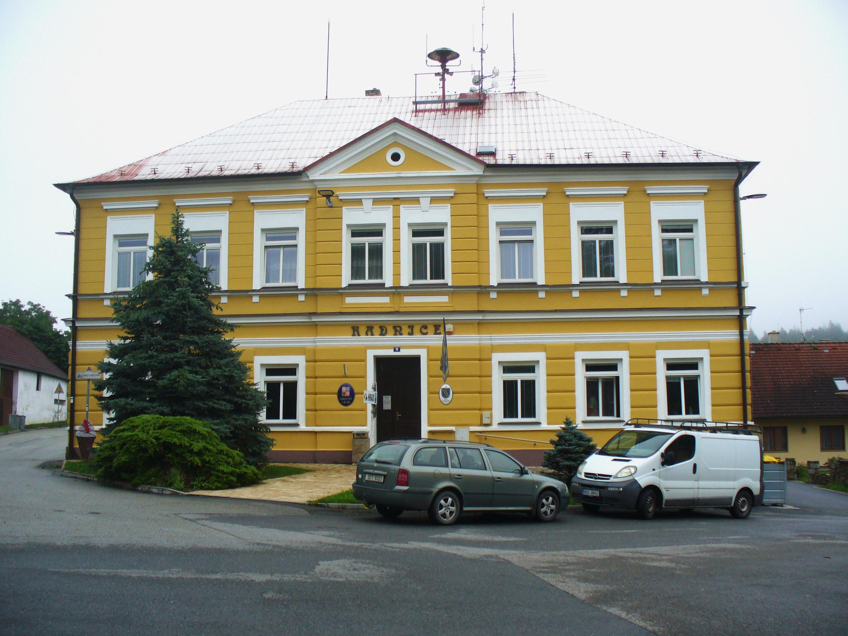 Choustník - obecní úřad foto 6