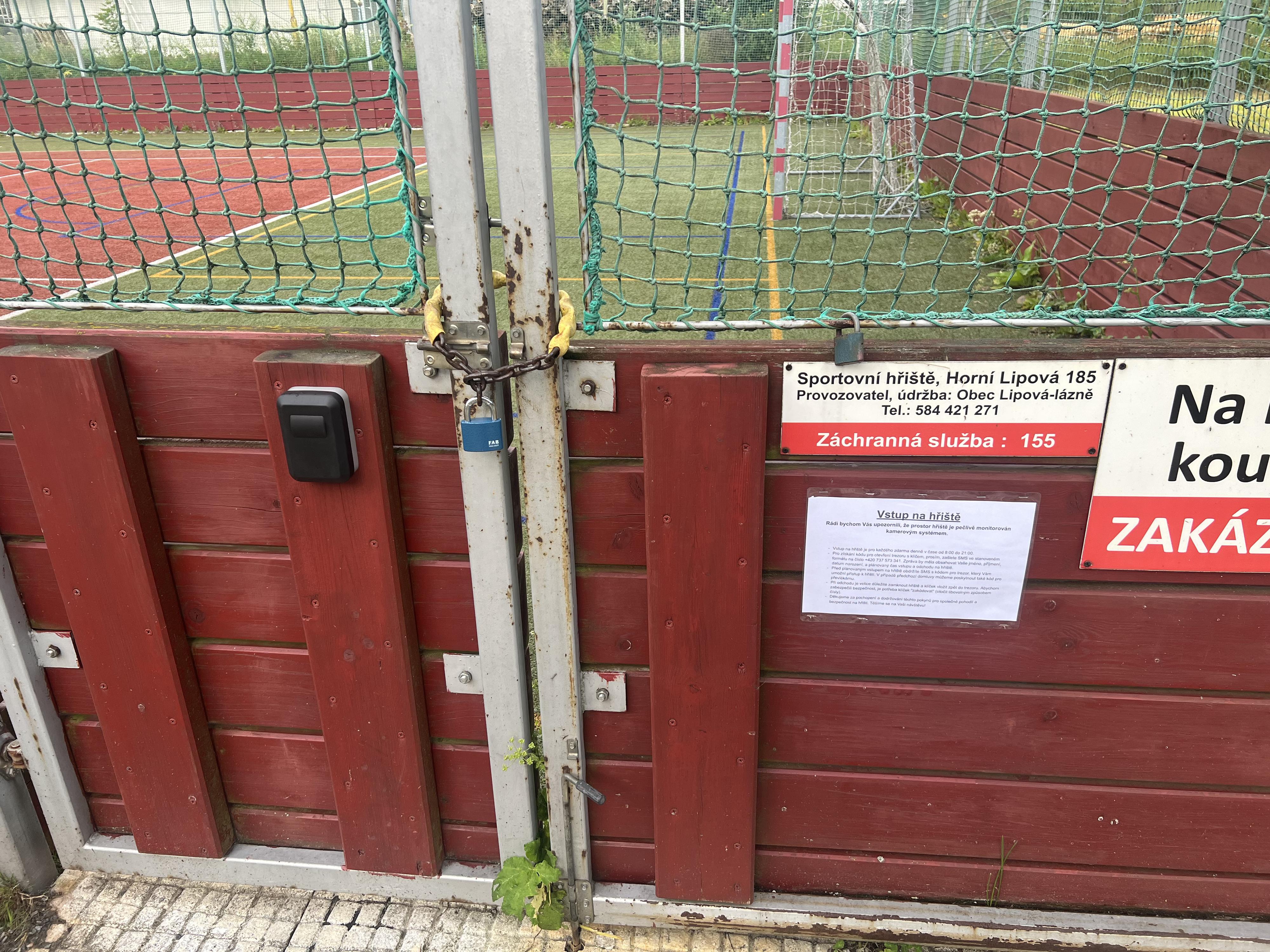 Víceúčelové sportovní hřiště v Horní Lipové foto 1