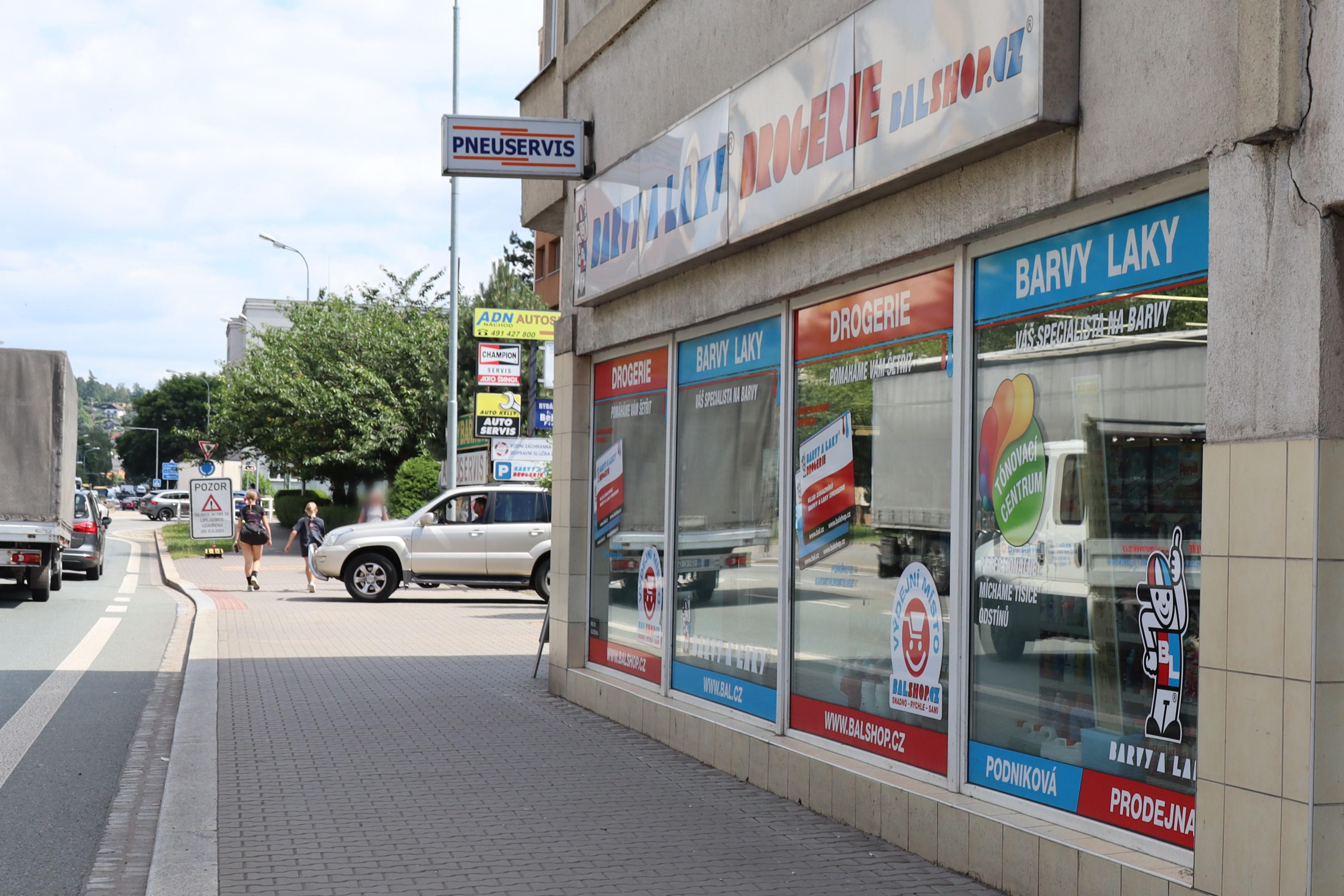 BARVY A LAKY DROGERIE foto 6