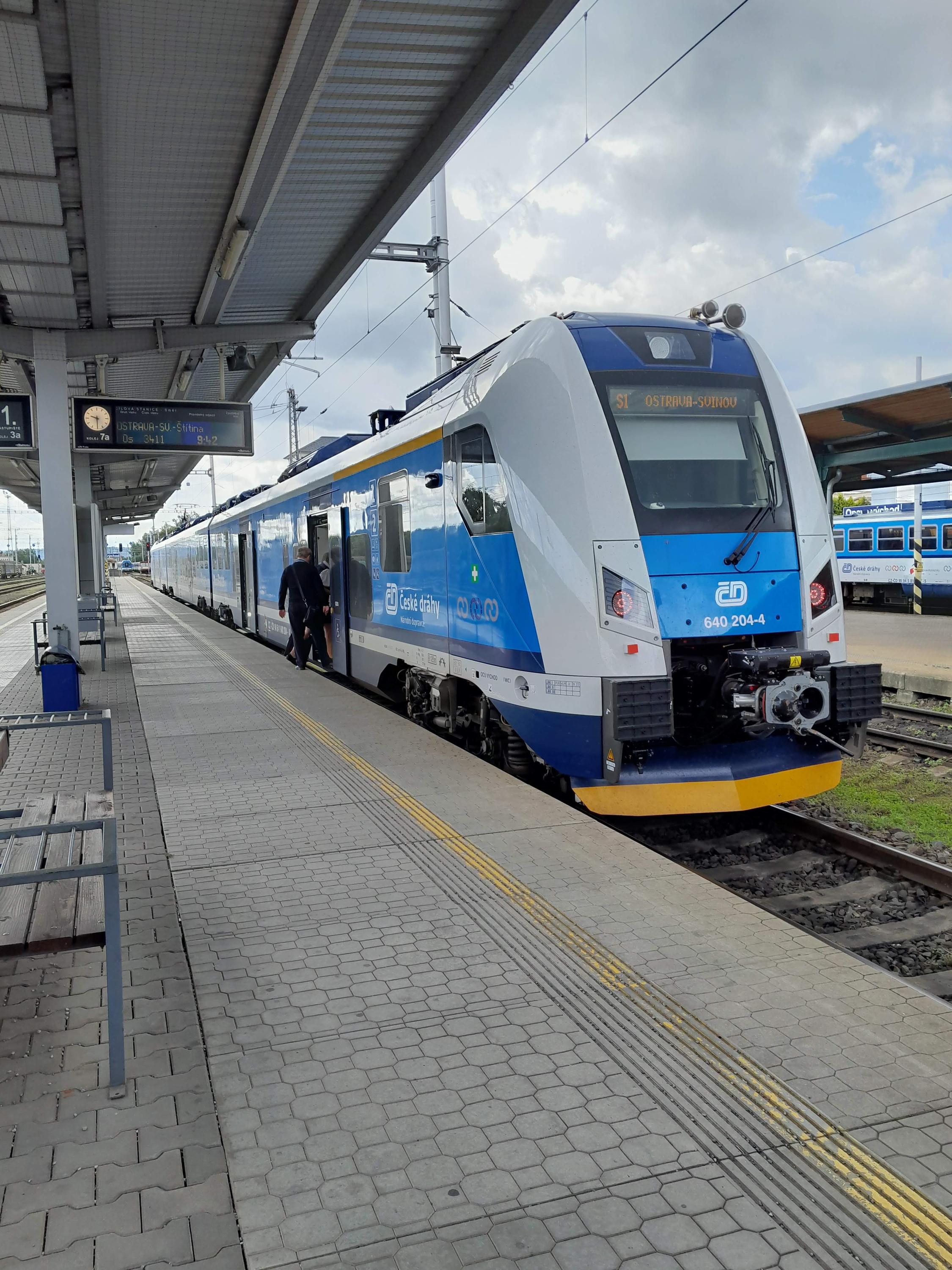 Železniční stanice Opava - východ foto 3