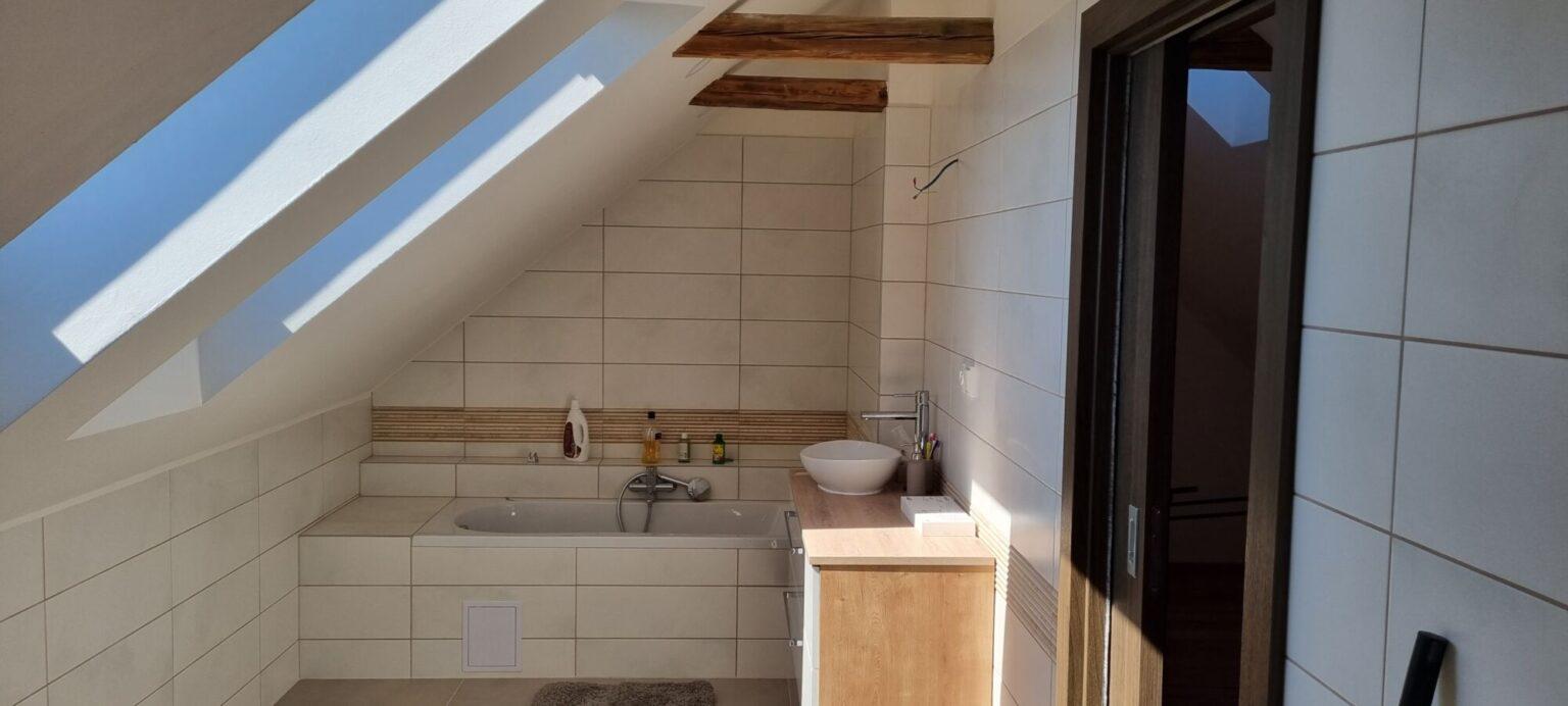 Ondřej Hampl - Rekonstrukce a fasády na klíč foto 2