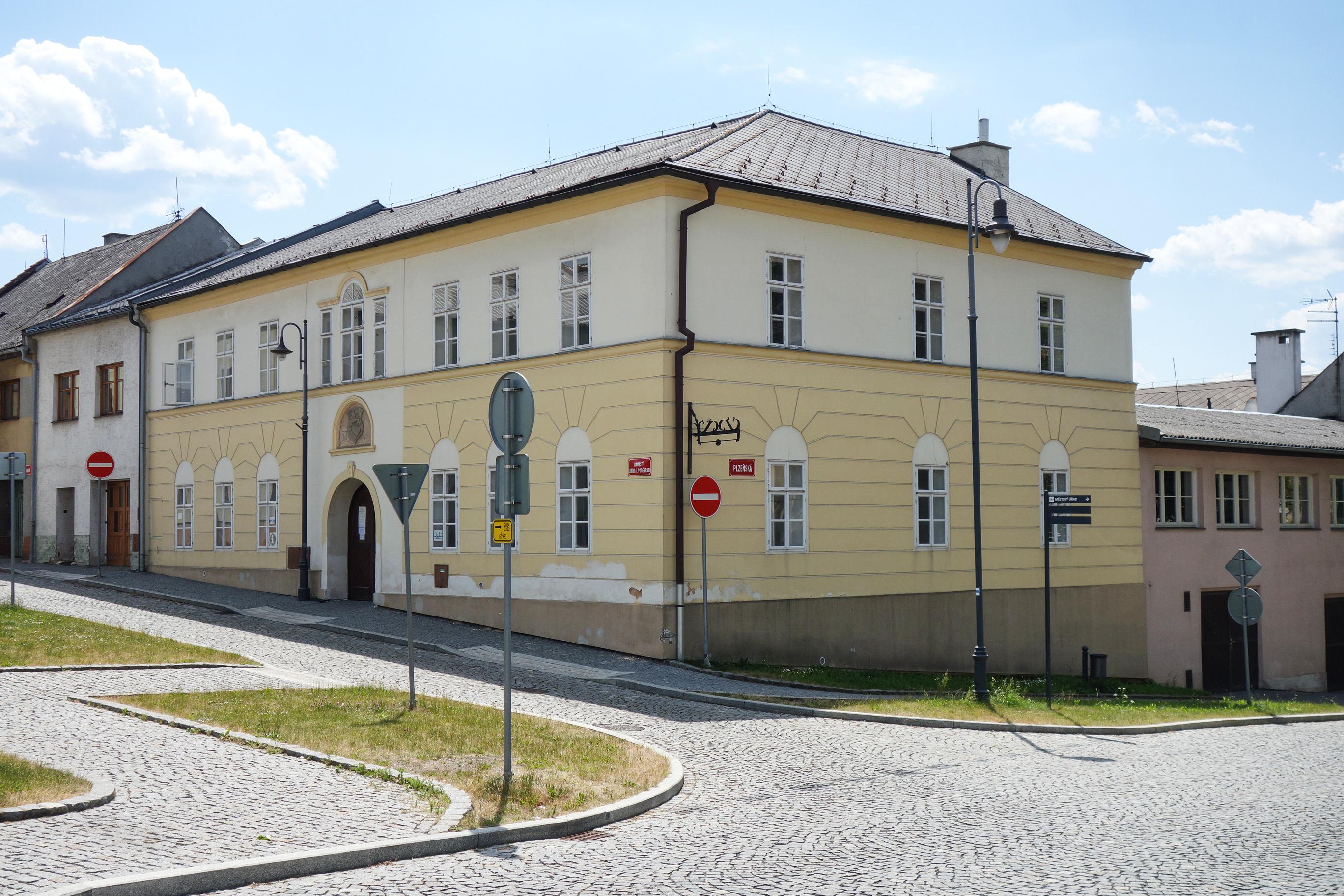 Cesta z města foto 3